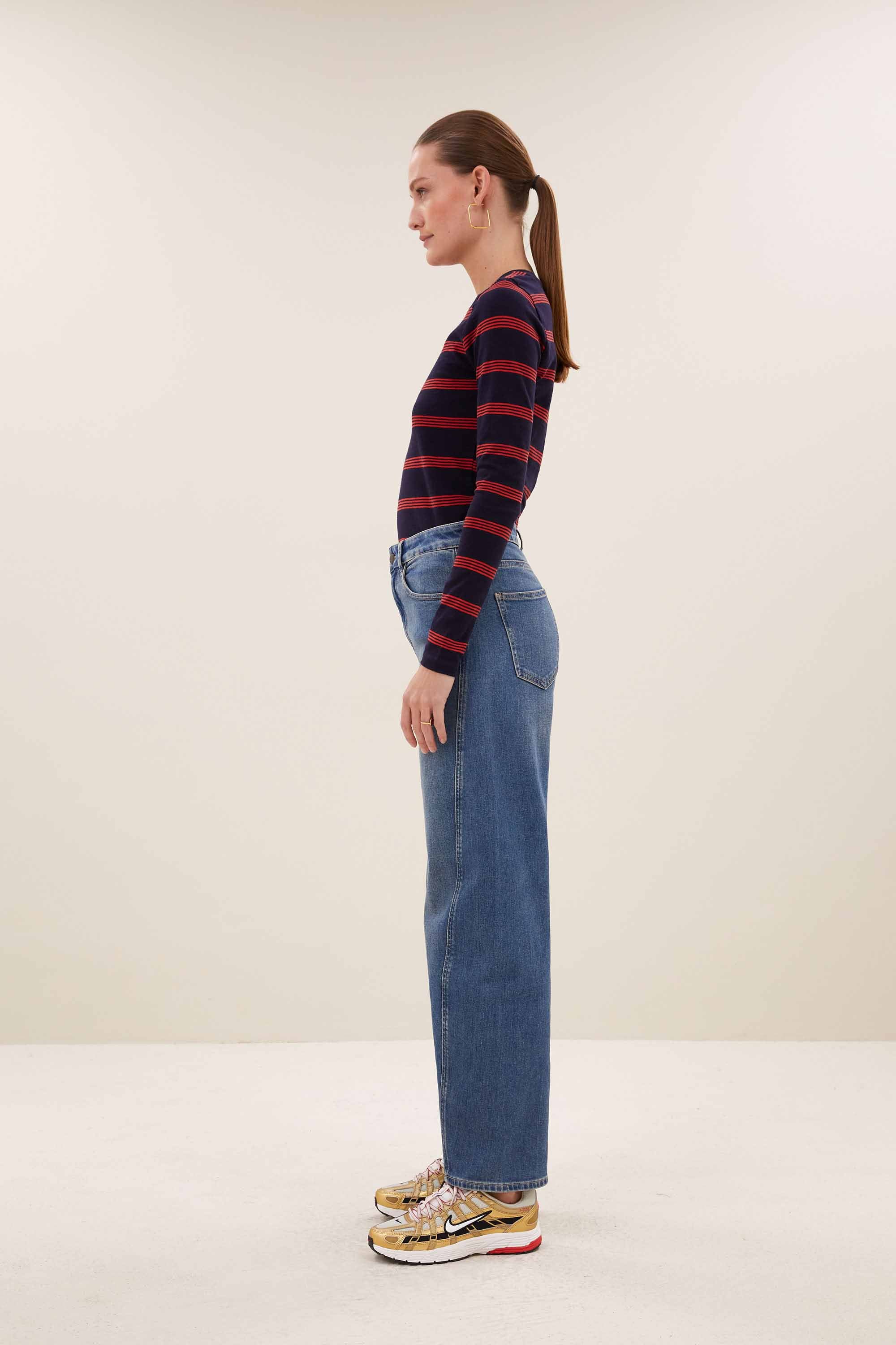 mali-ls-stripe-top-poppy-multi-stripe-all-time classic-aansluitende fit-katoen kwaliteit-by-bar-zijaanzicht