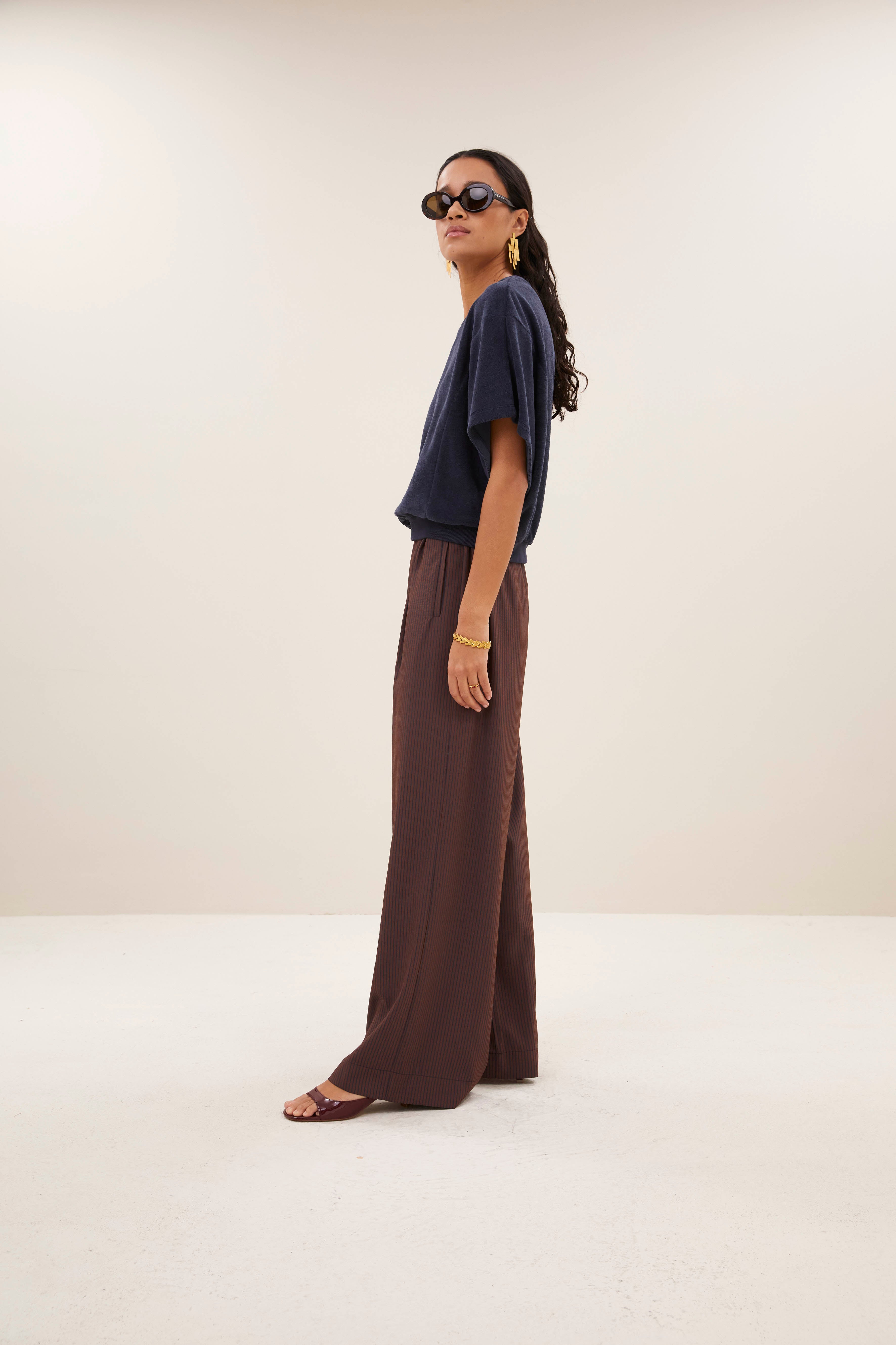 top-nuki slub top midnight sfeerbeeld-by-bar-zijaanzicht