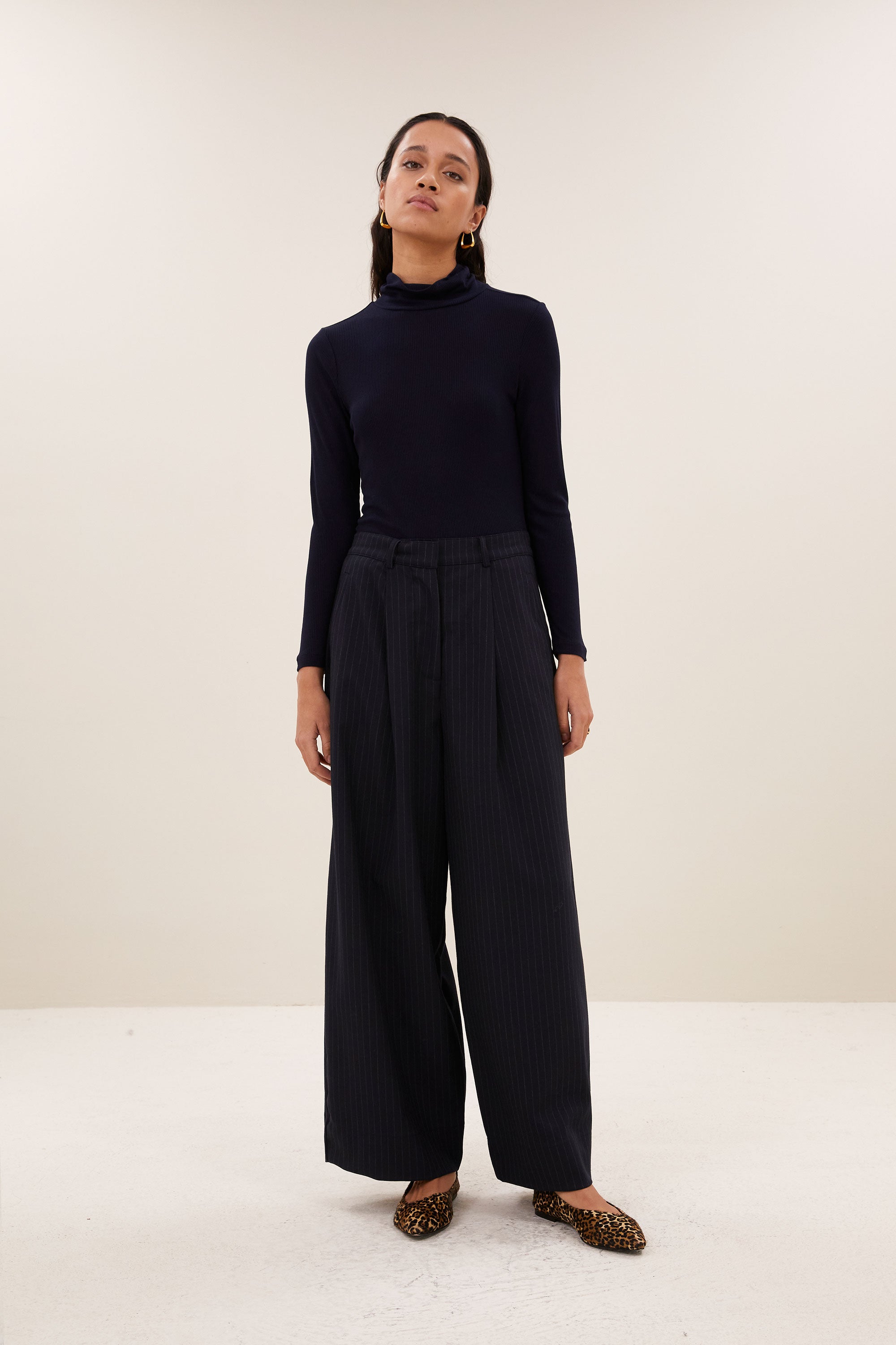 basic-ls-turtle-rib-top-night-sky-all-time classic-aansluitende fit-hoge hals-by-bar-vooraanzicht