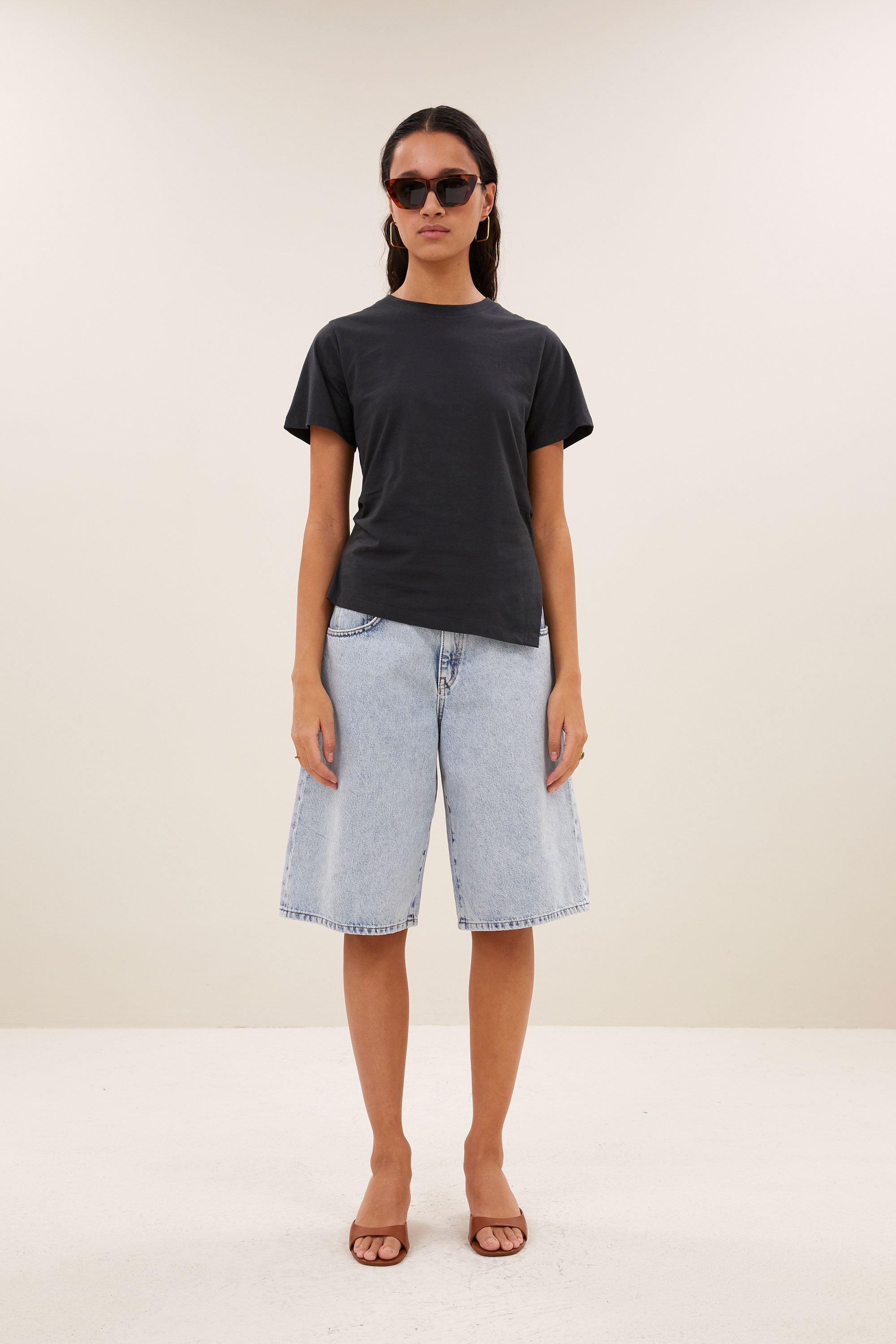 shirt-freja shirt jet black-by-bar-sfeerbeeld