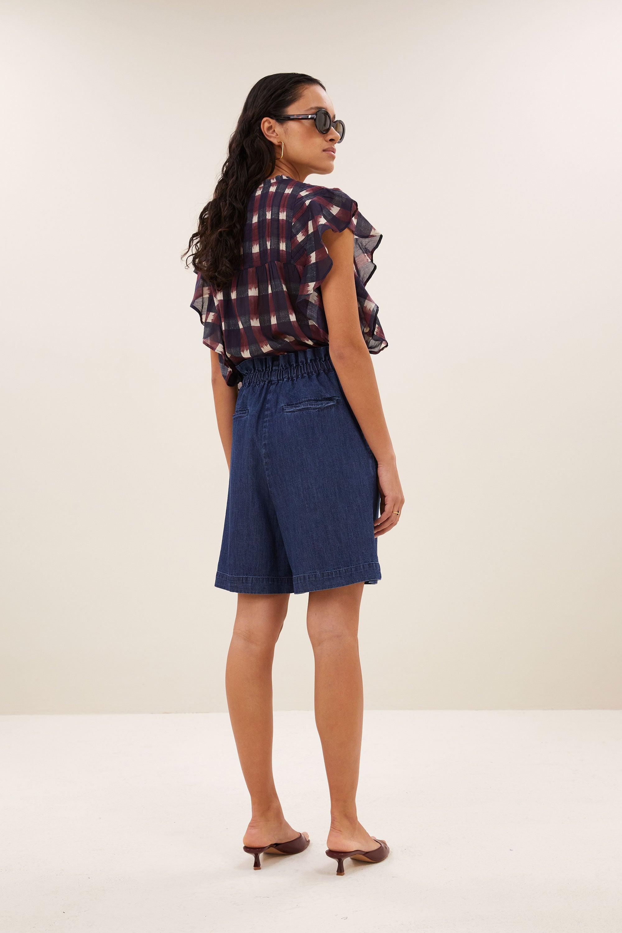 danee-ikat-blouse-wine-ikat-print-biologisch katoen-ronde halslijn-kleine kapmouw-by-bar-aanvullende-foto