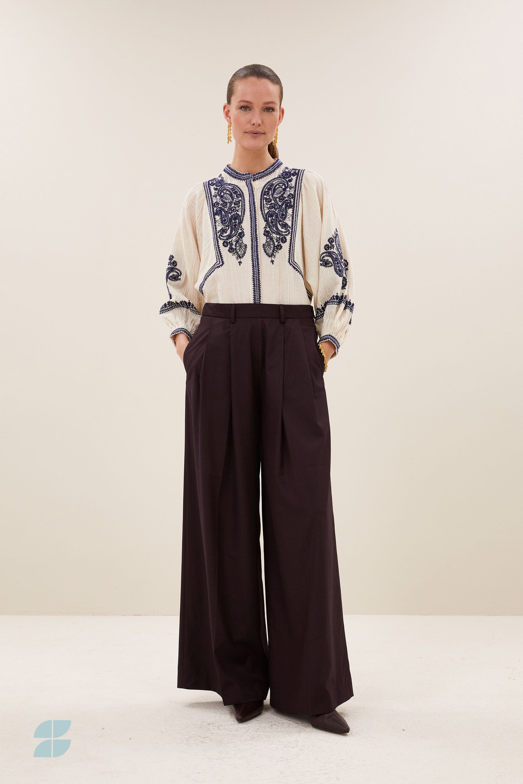 senne embroidery blouse | sand