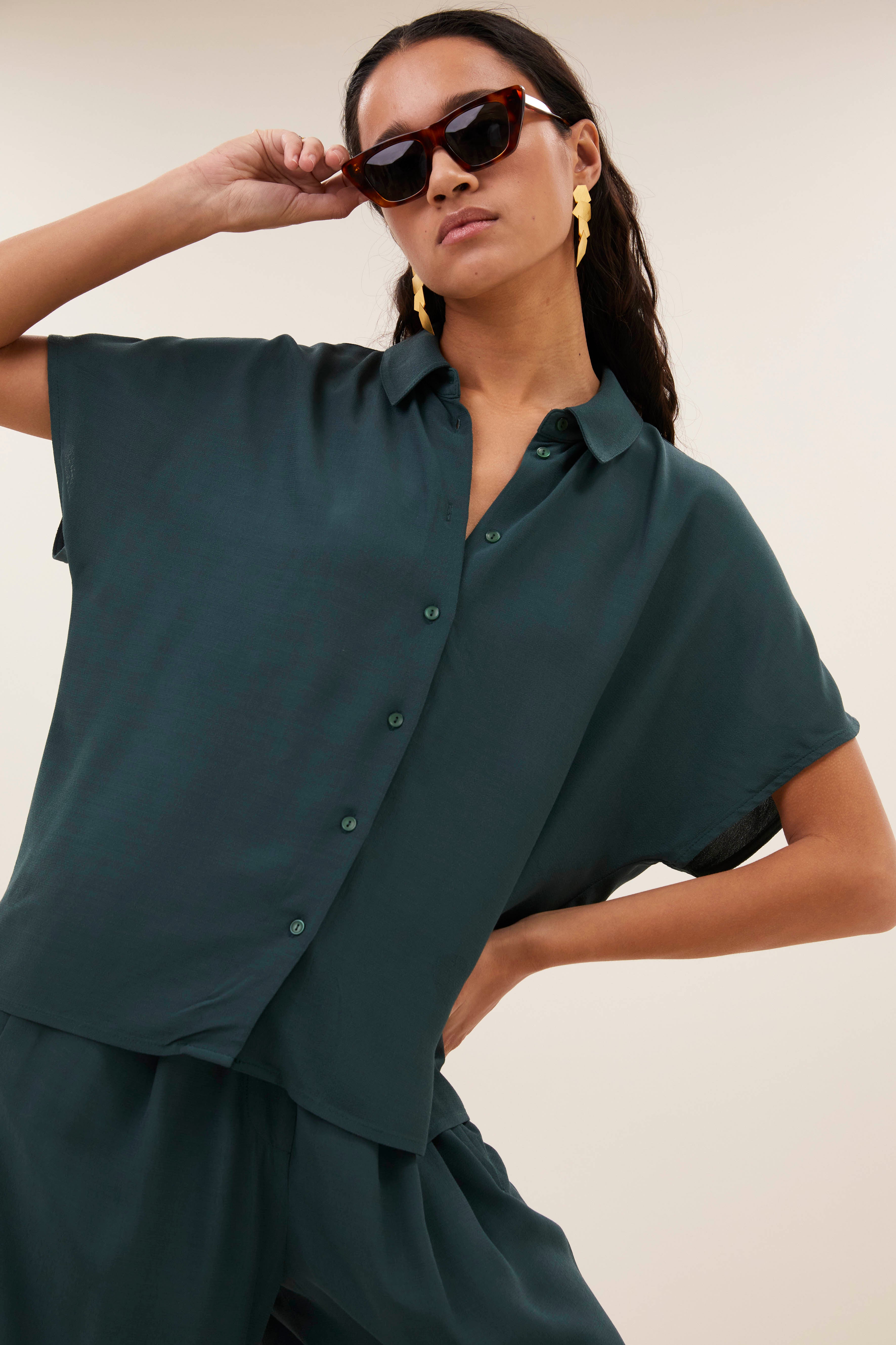 blouse-barley viscose blouse dried basil-by-bar-detail