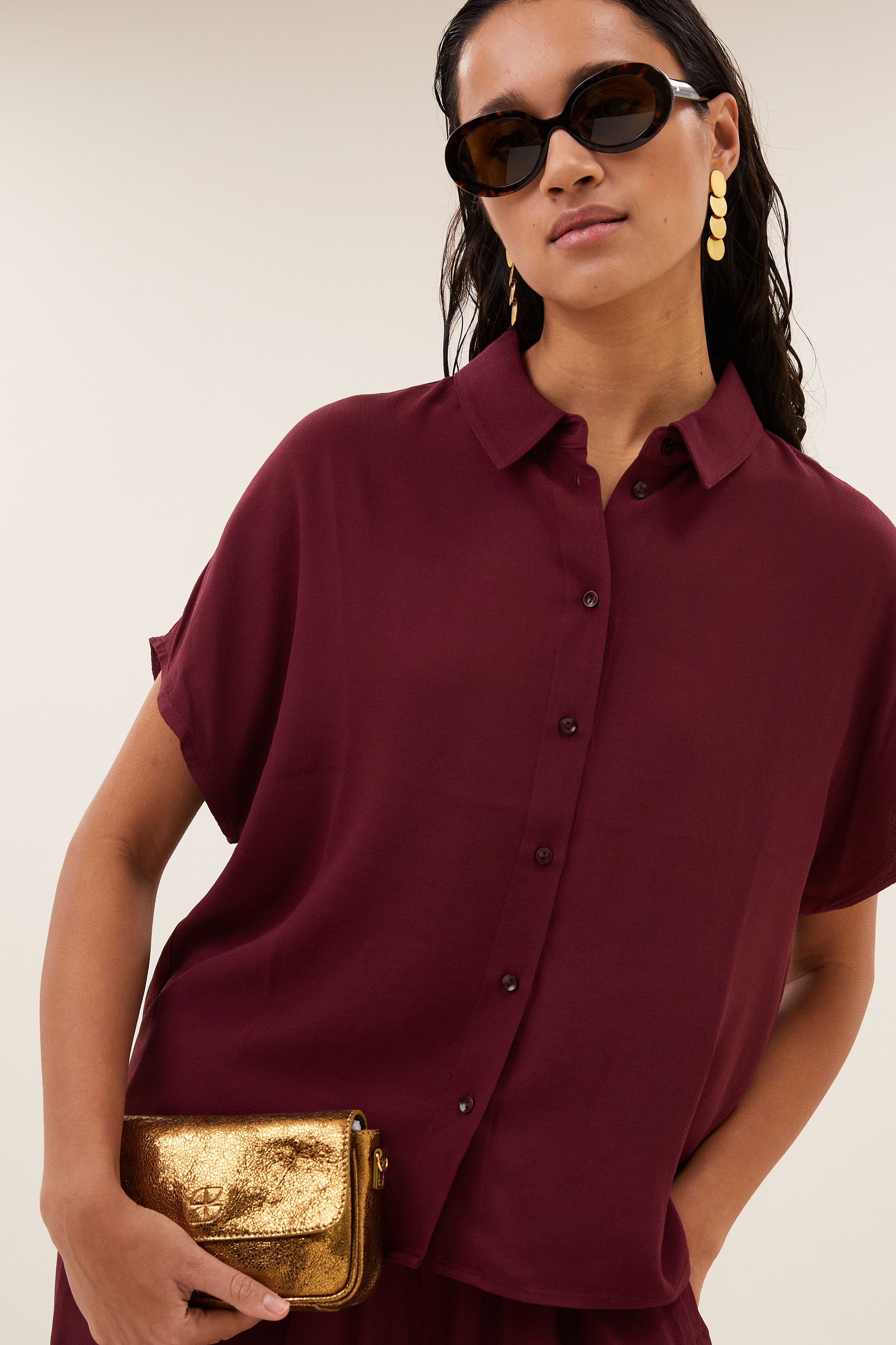 barley-viscose-blouse-wine-knoopsluiting-opstaande kraag-draagbaar als set-by-bar-detail