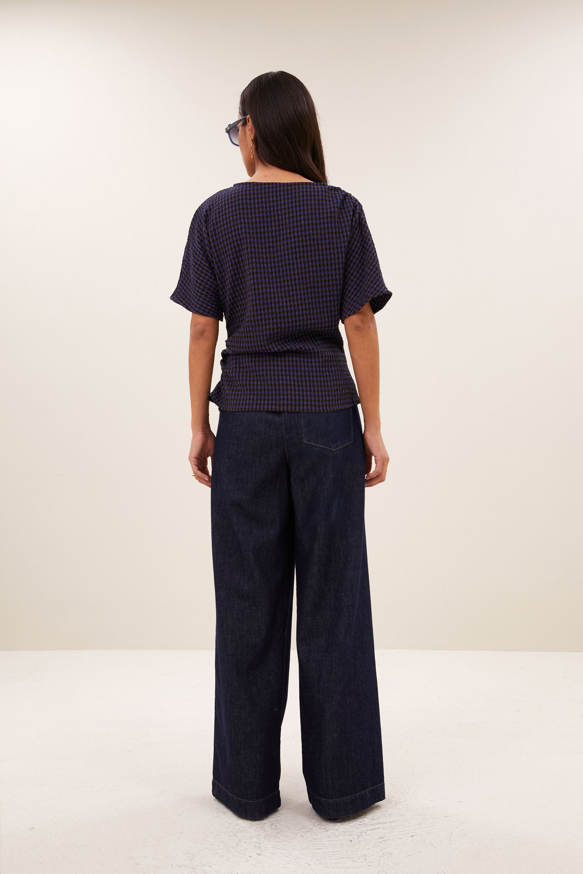 lola-check-blouse-galaxy-check-all-time classic-aansluitende fit-ronde halslijn-by-bar-achteraanzicht