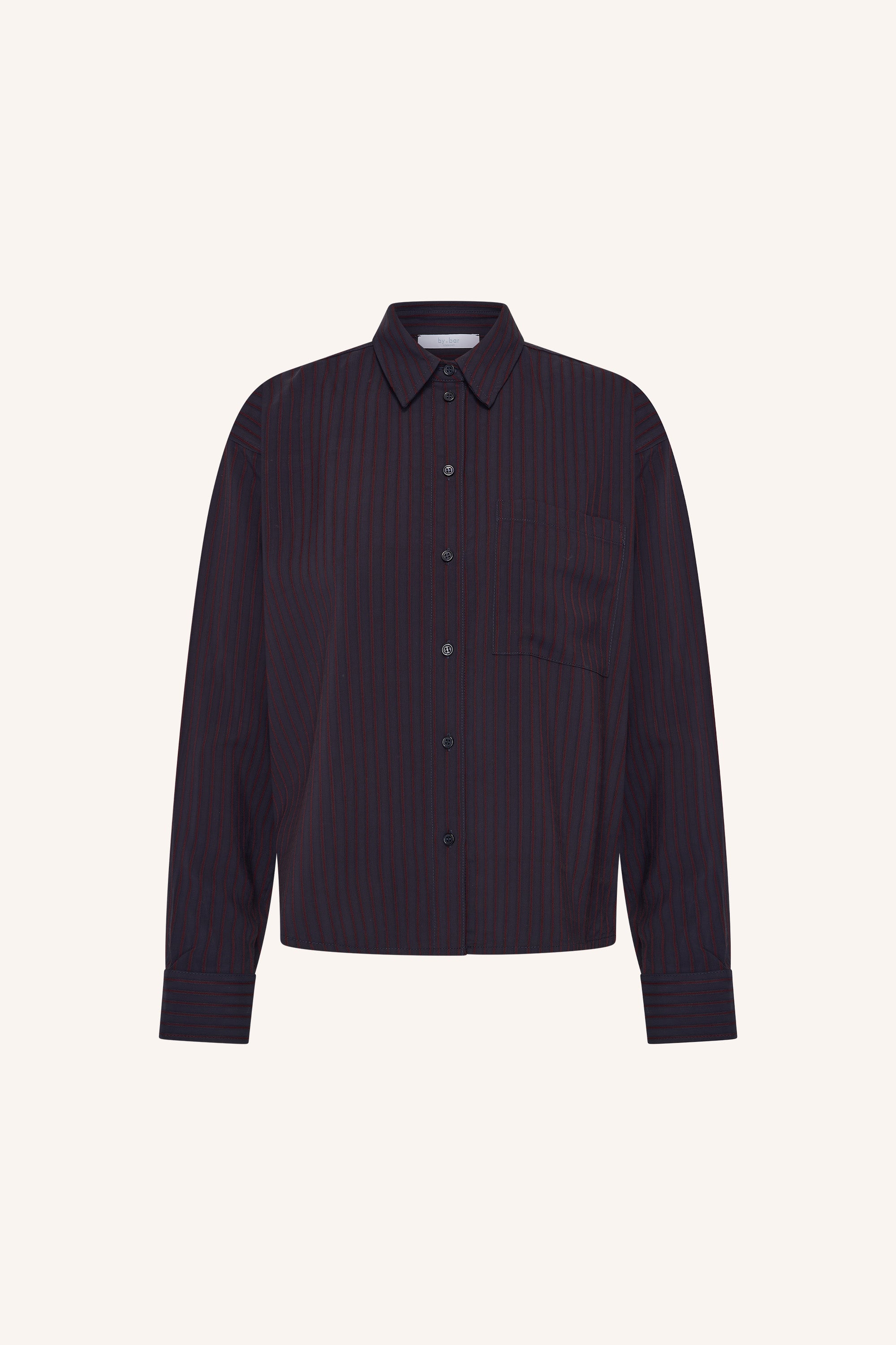 lise-wide-stripe-blouse-wine-stripe-all-time classic-verborgen steekzakken-draagbaar als set-by-bar-productfoto