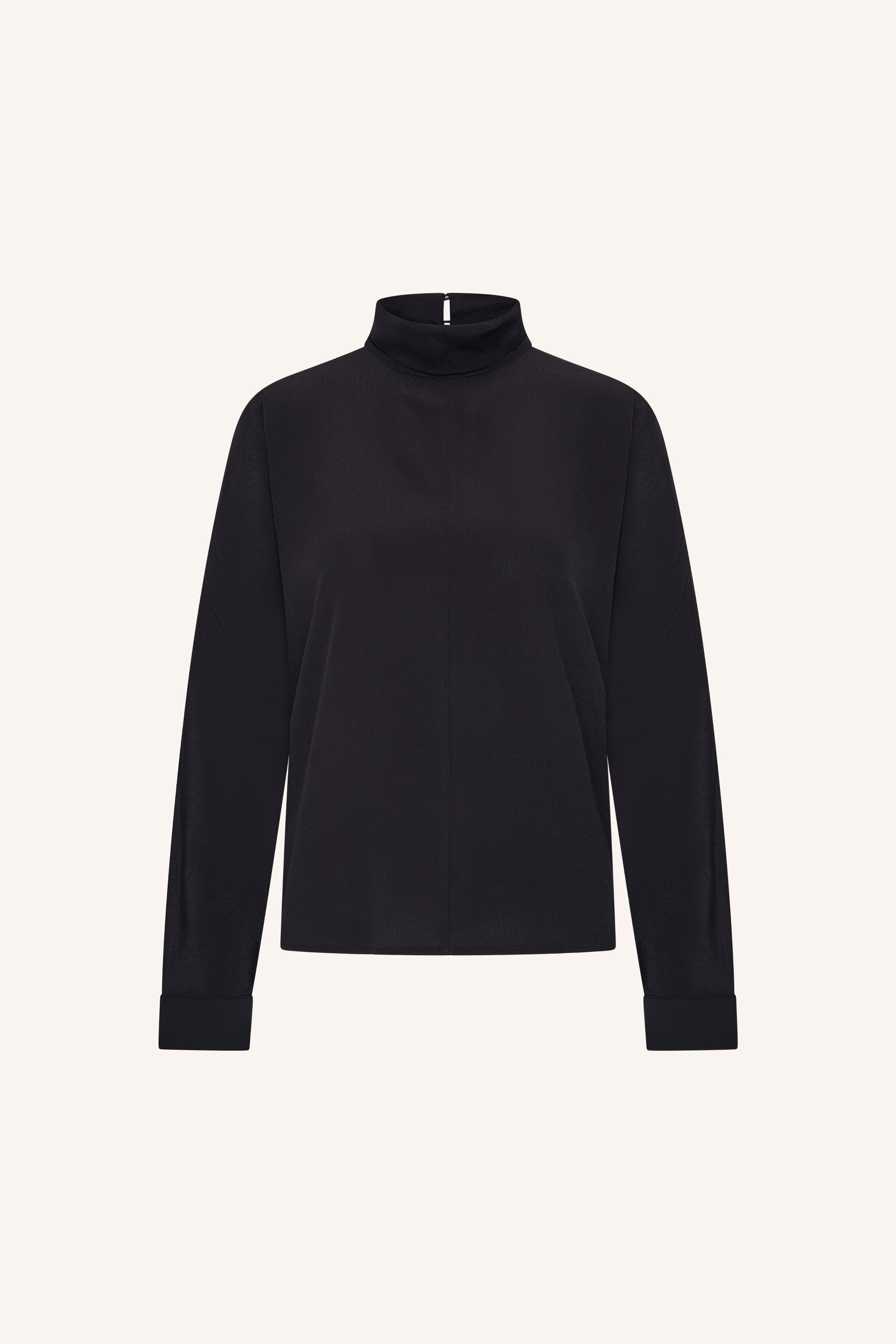 ien-viscose-blouse-jet-black-all-time classic-knoopsluiting-hoge hals-by-bar-productfoto