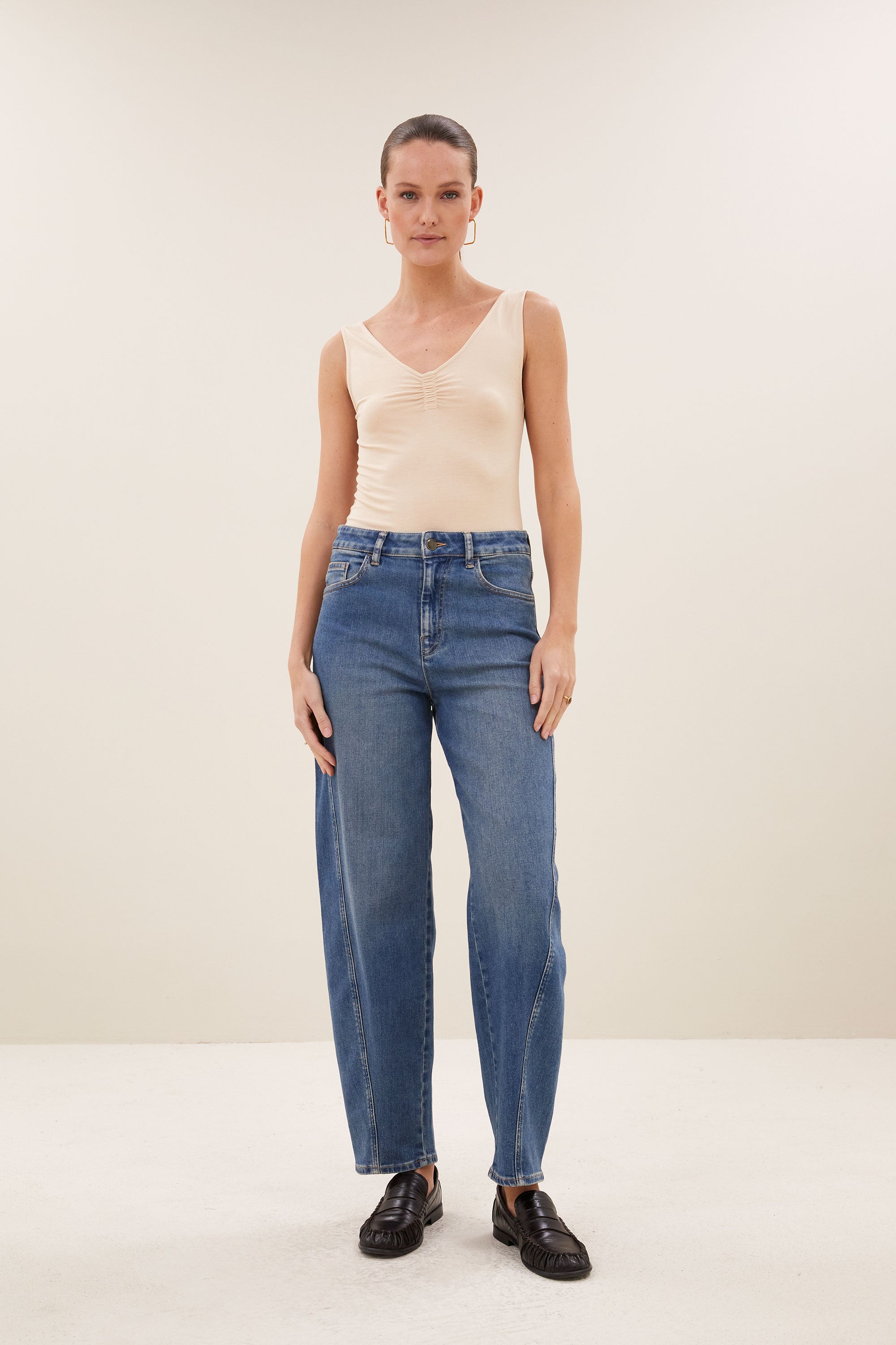 lia singlet | nude