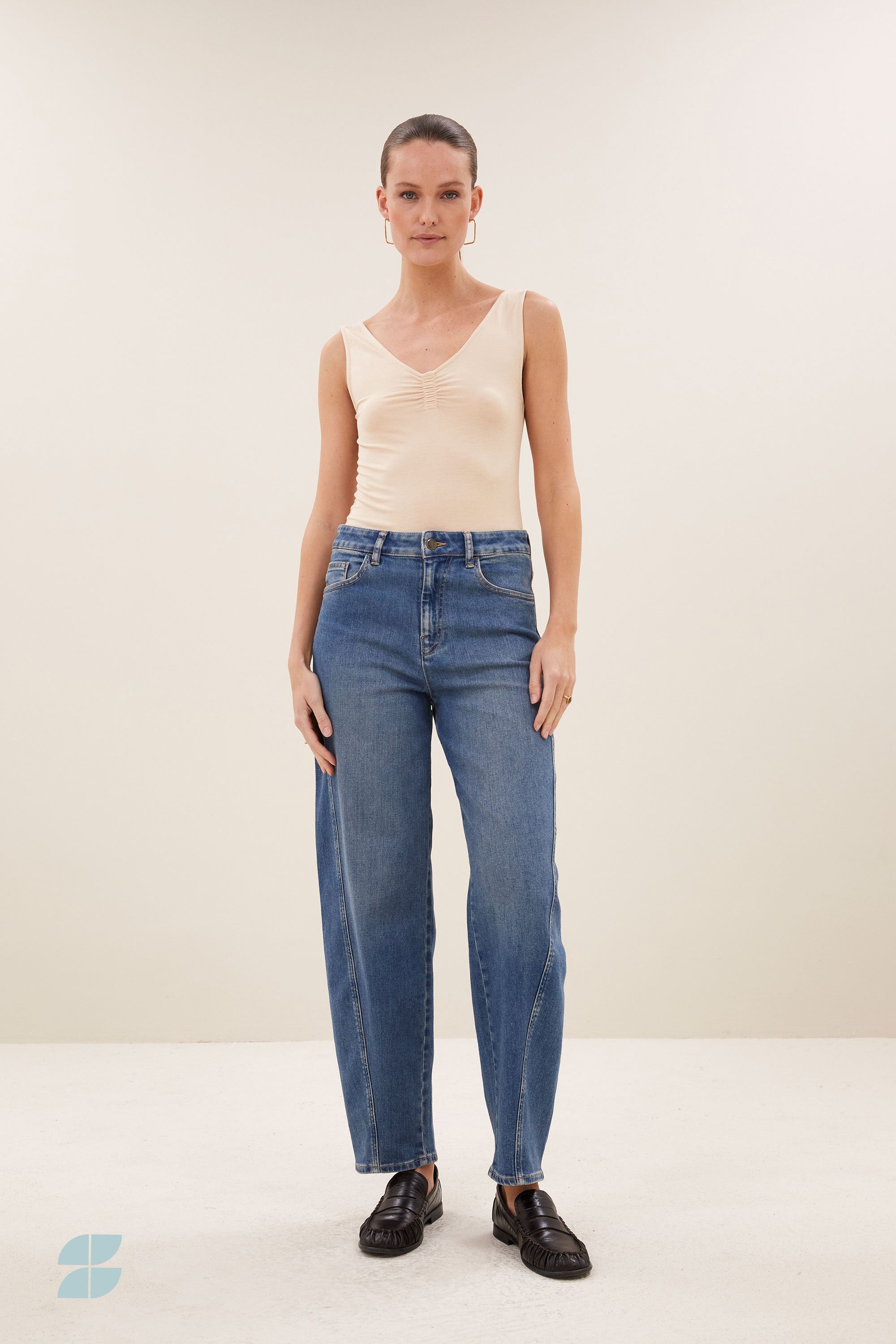 lia singlet | nude