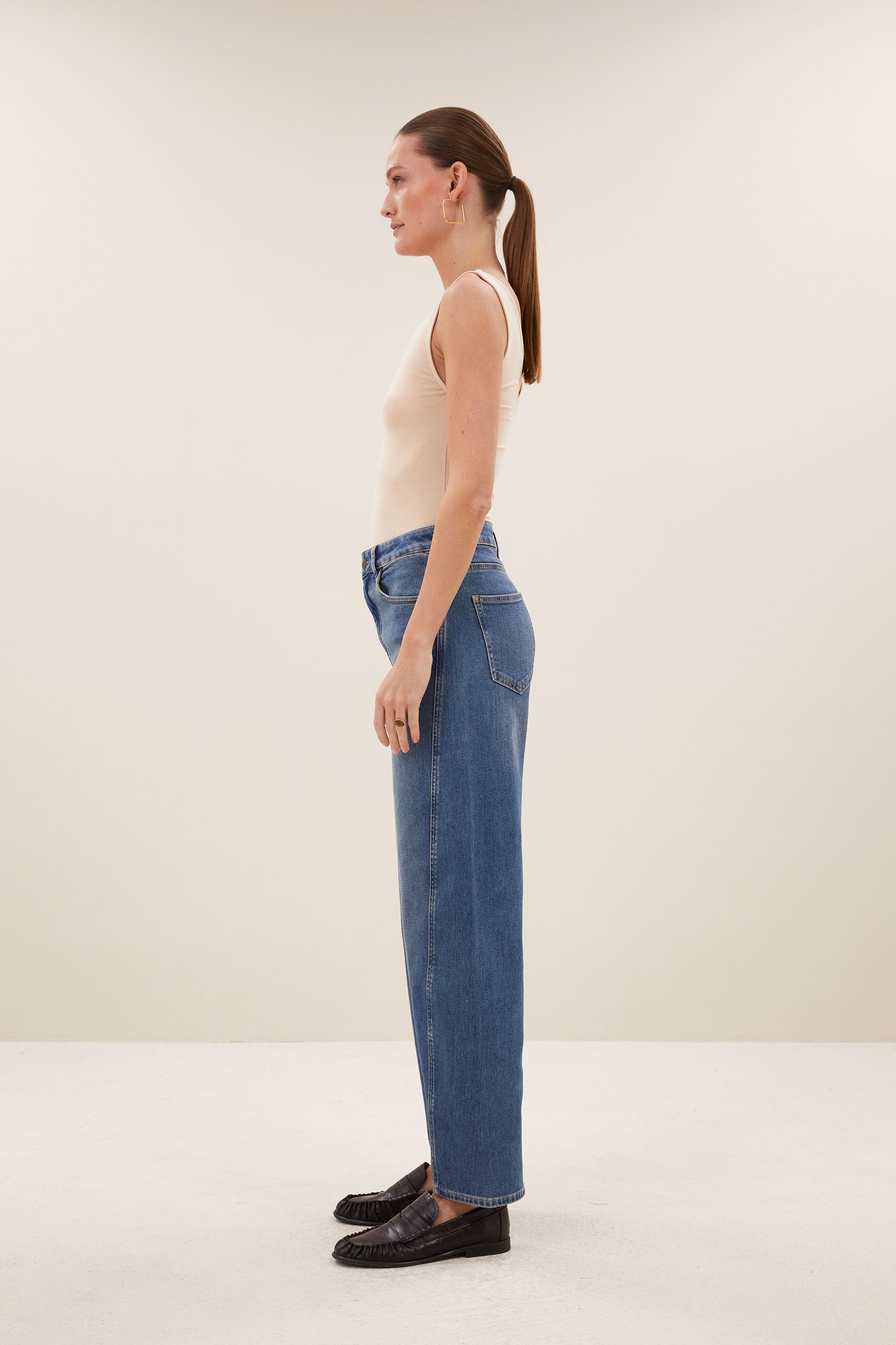 lia singlet | nude
