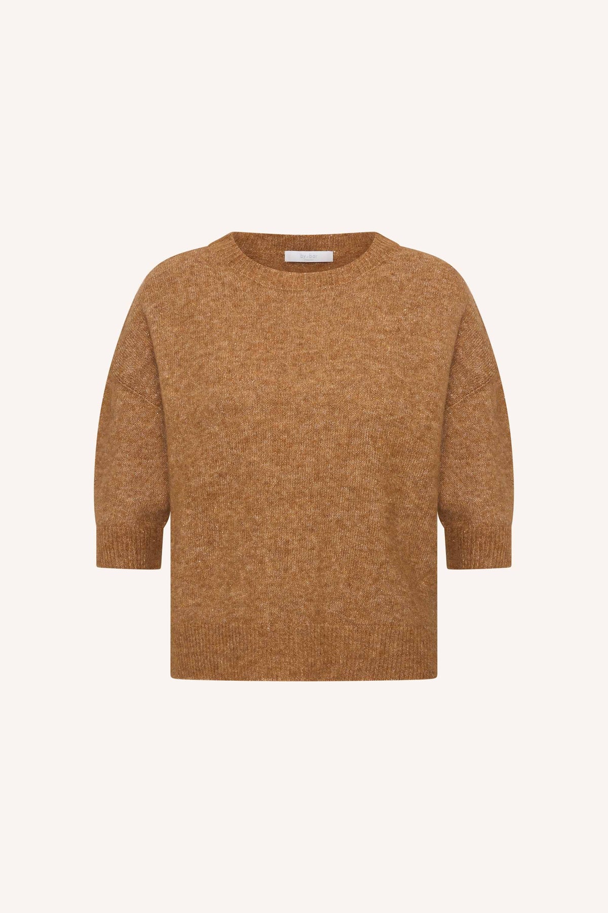 molly-sparkle-pullover-camel-casual fit-ronde halslijn-split aan zijkanten-by-bar-productfoto