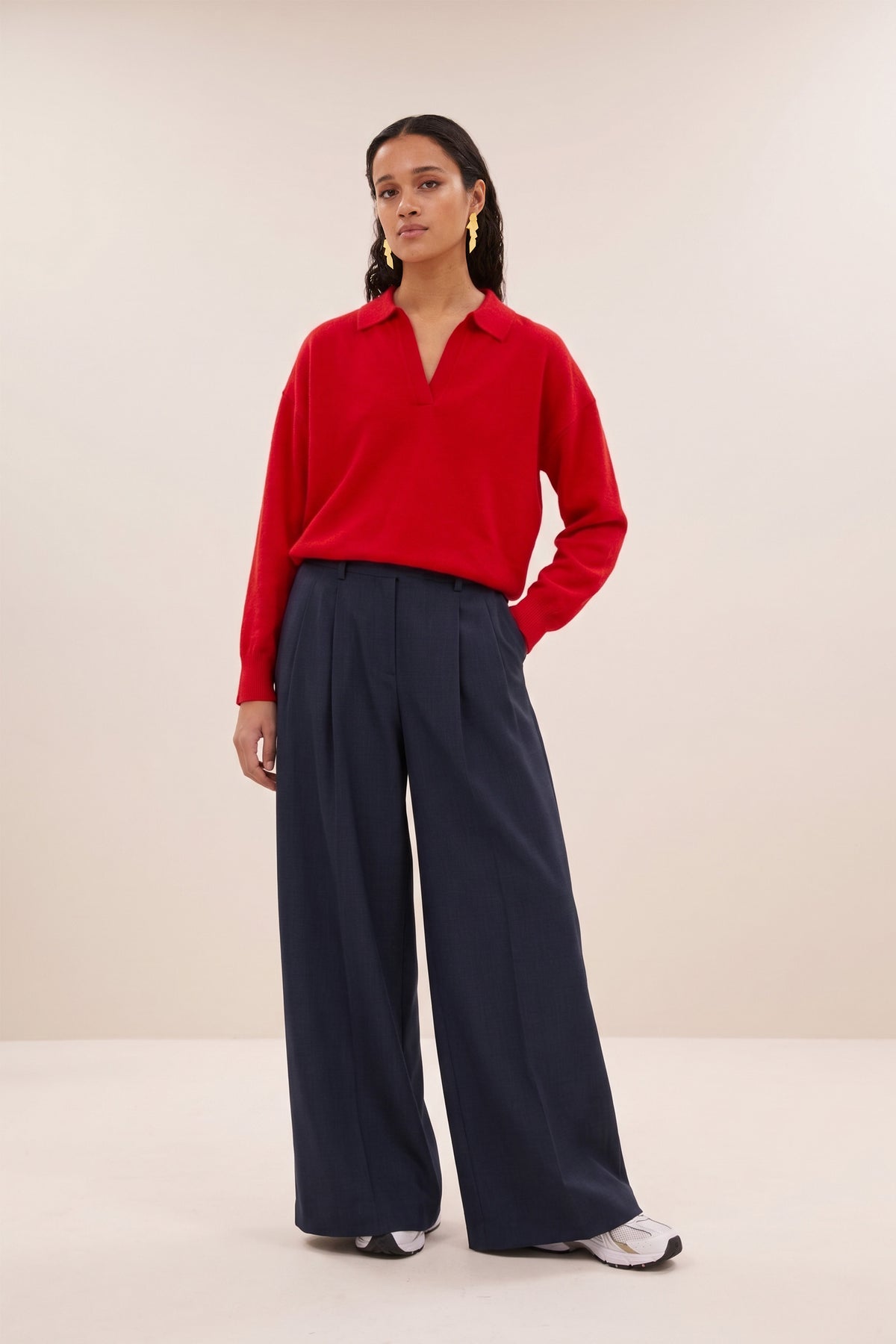 flex pullover | lipstick