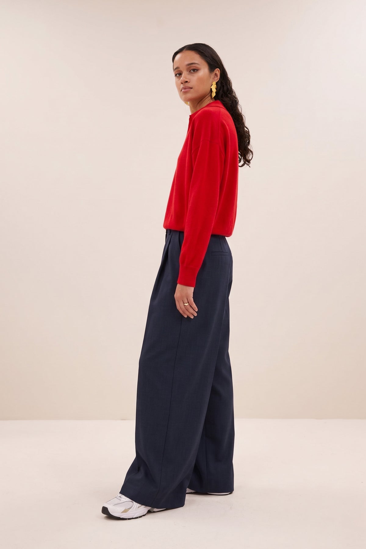 flex pullover | lipstick