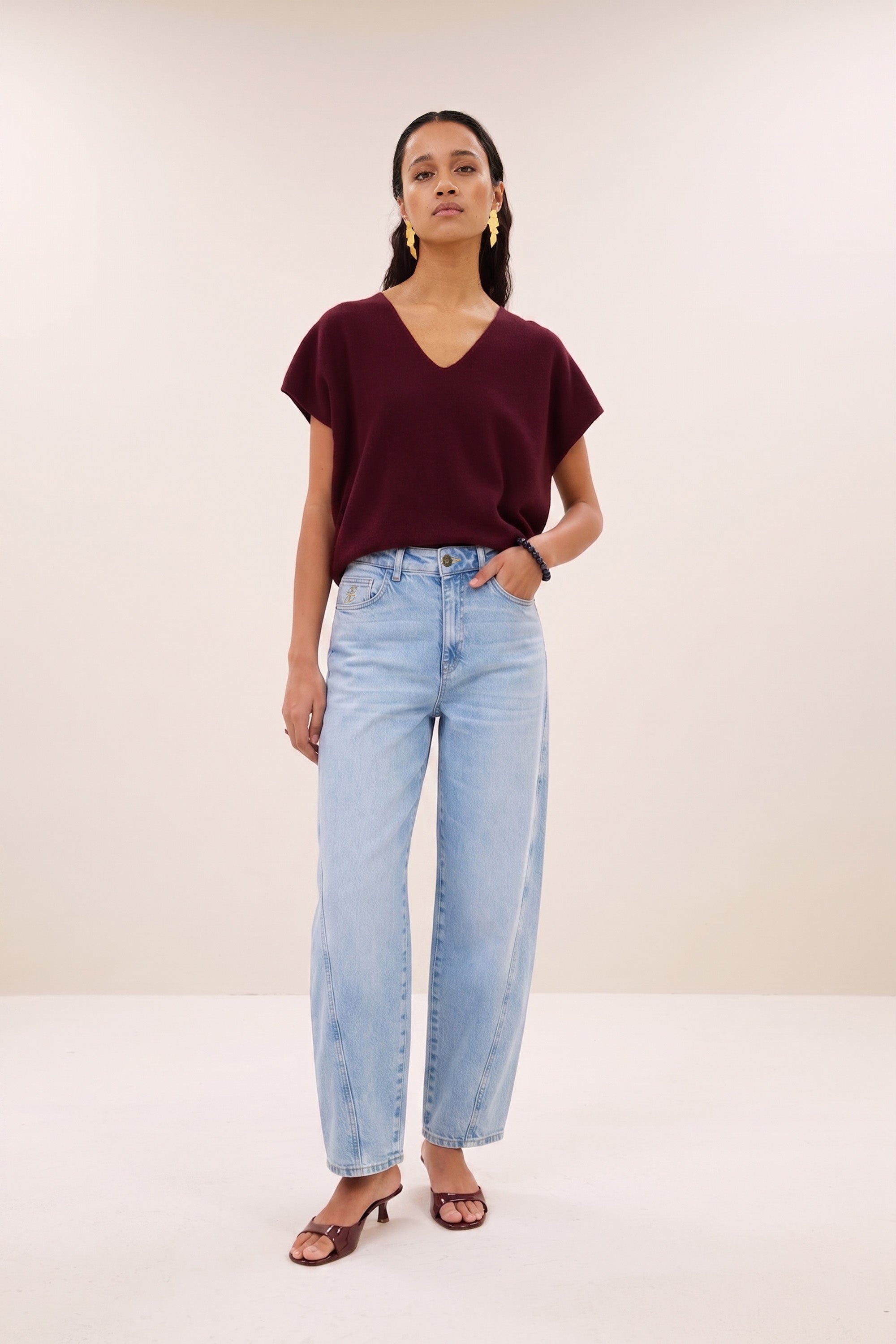 sil v-neck pullover | wine