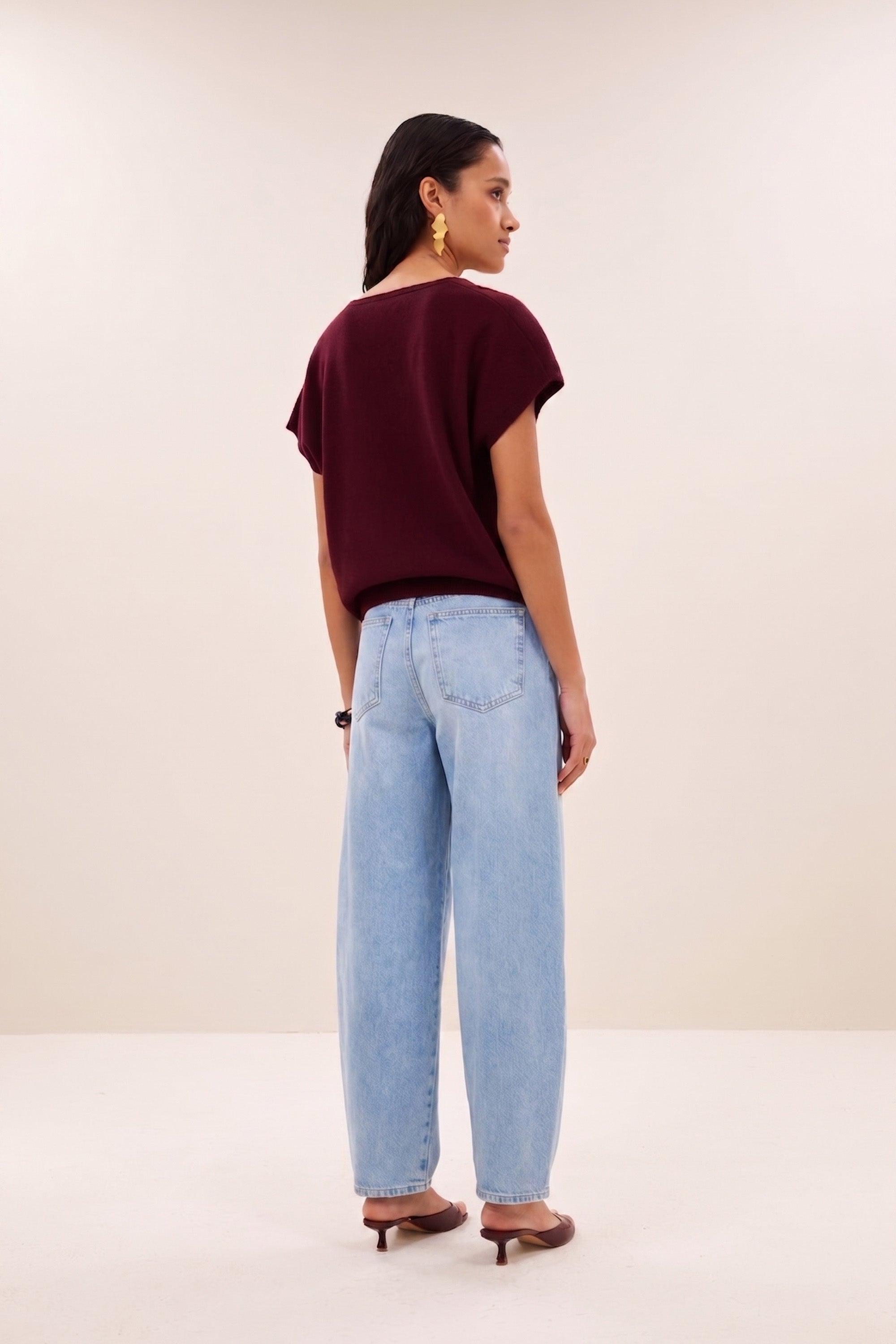 sil v-neck pullover | wine