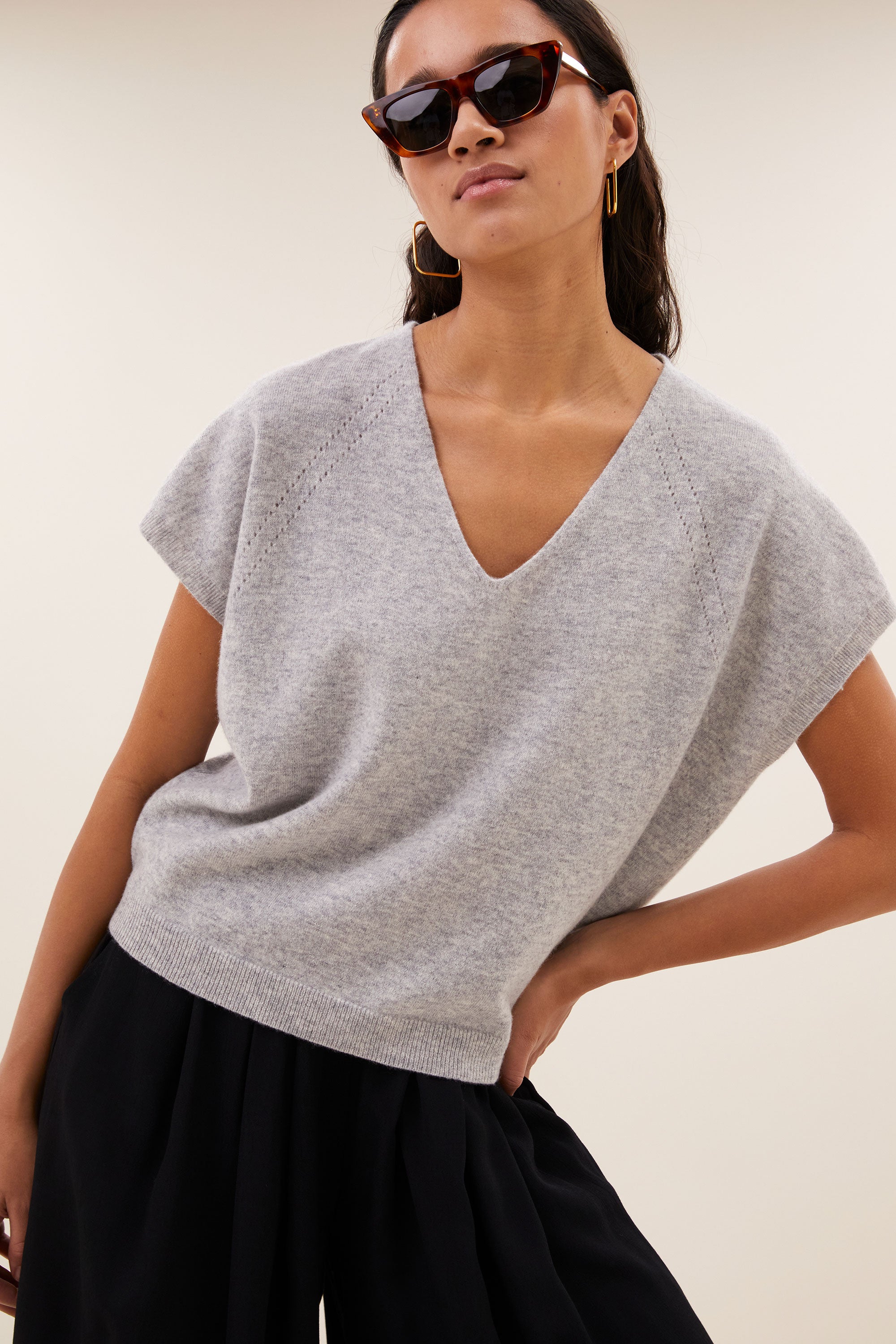 sil v-neck pullover | grey melee