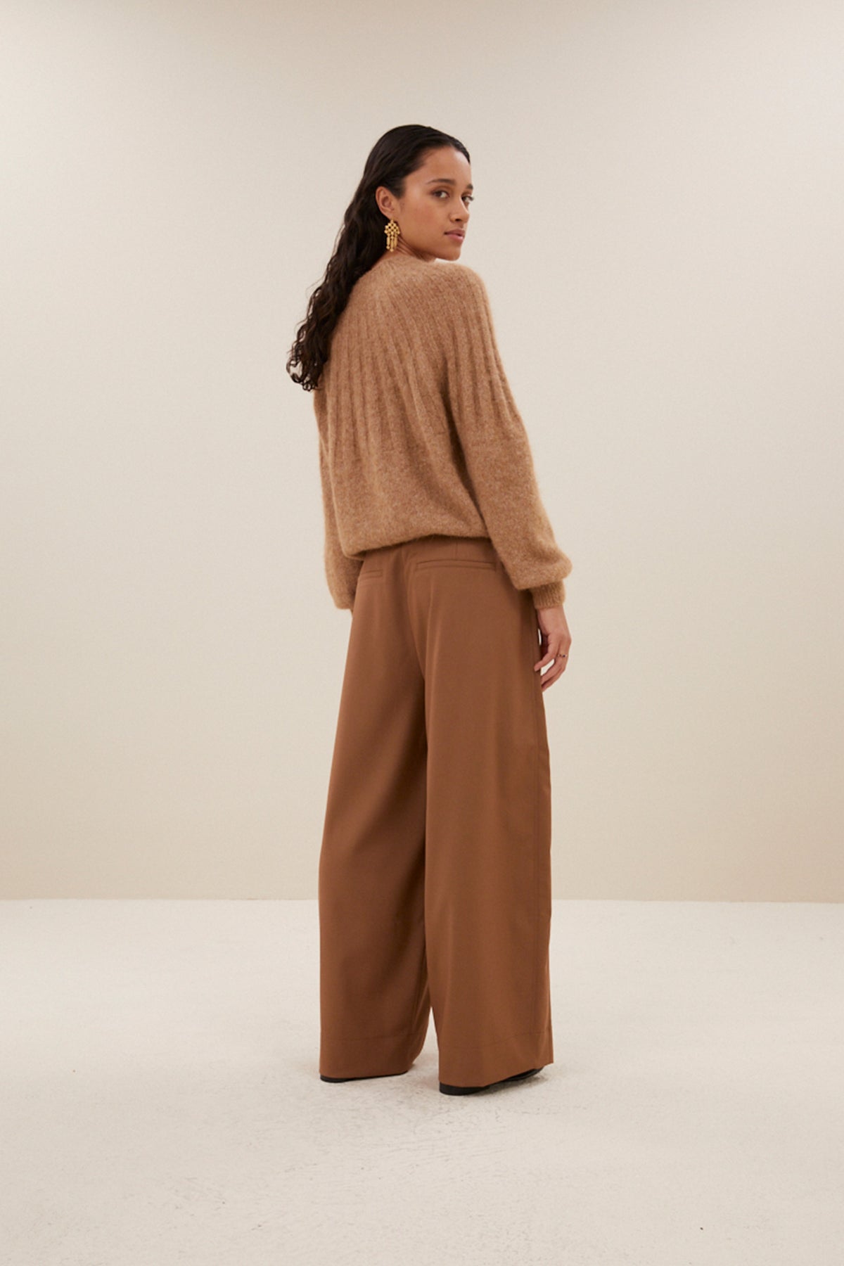 zoe pullover | camel