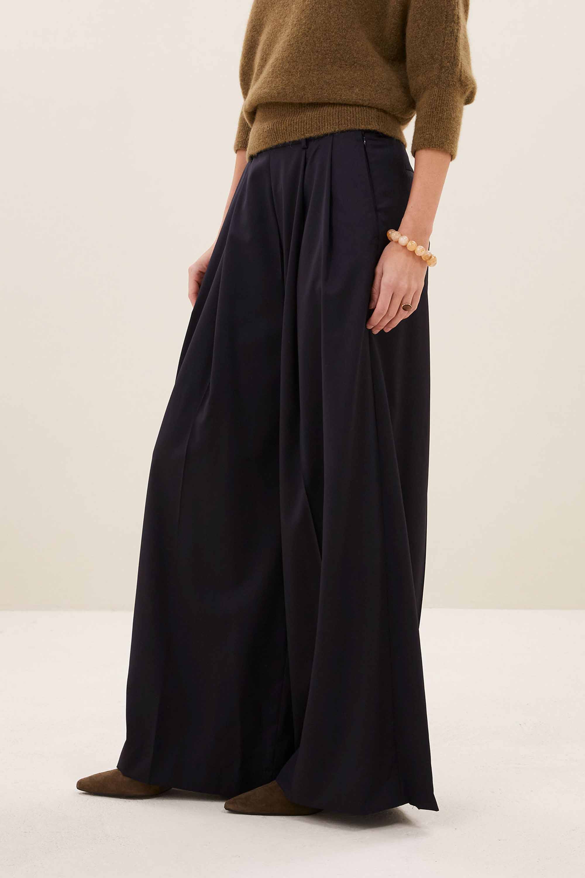 sef solid pants | dark navy