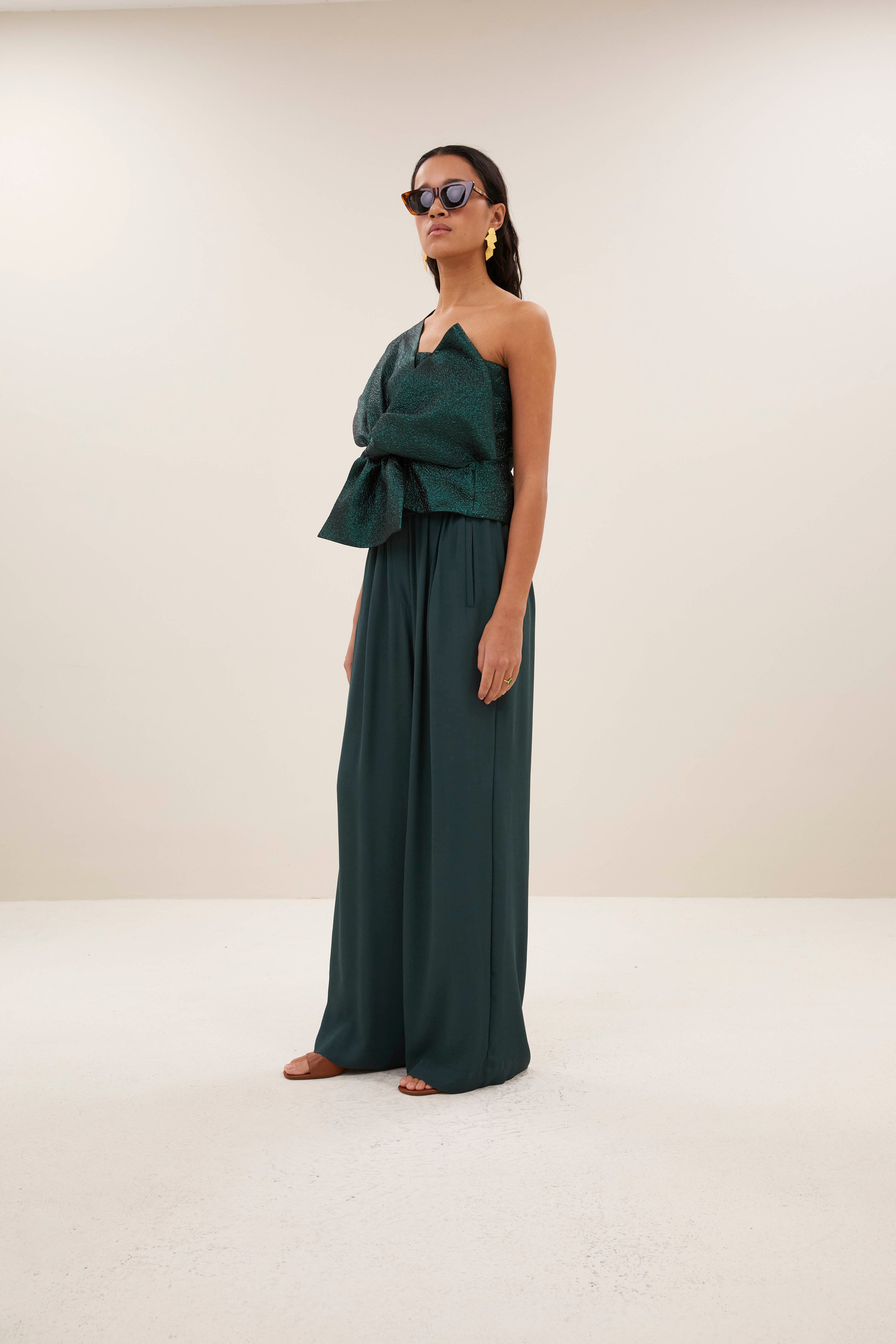 pants-benji viscose pants dried basil sfeerbeeld-by-bar-