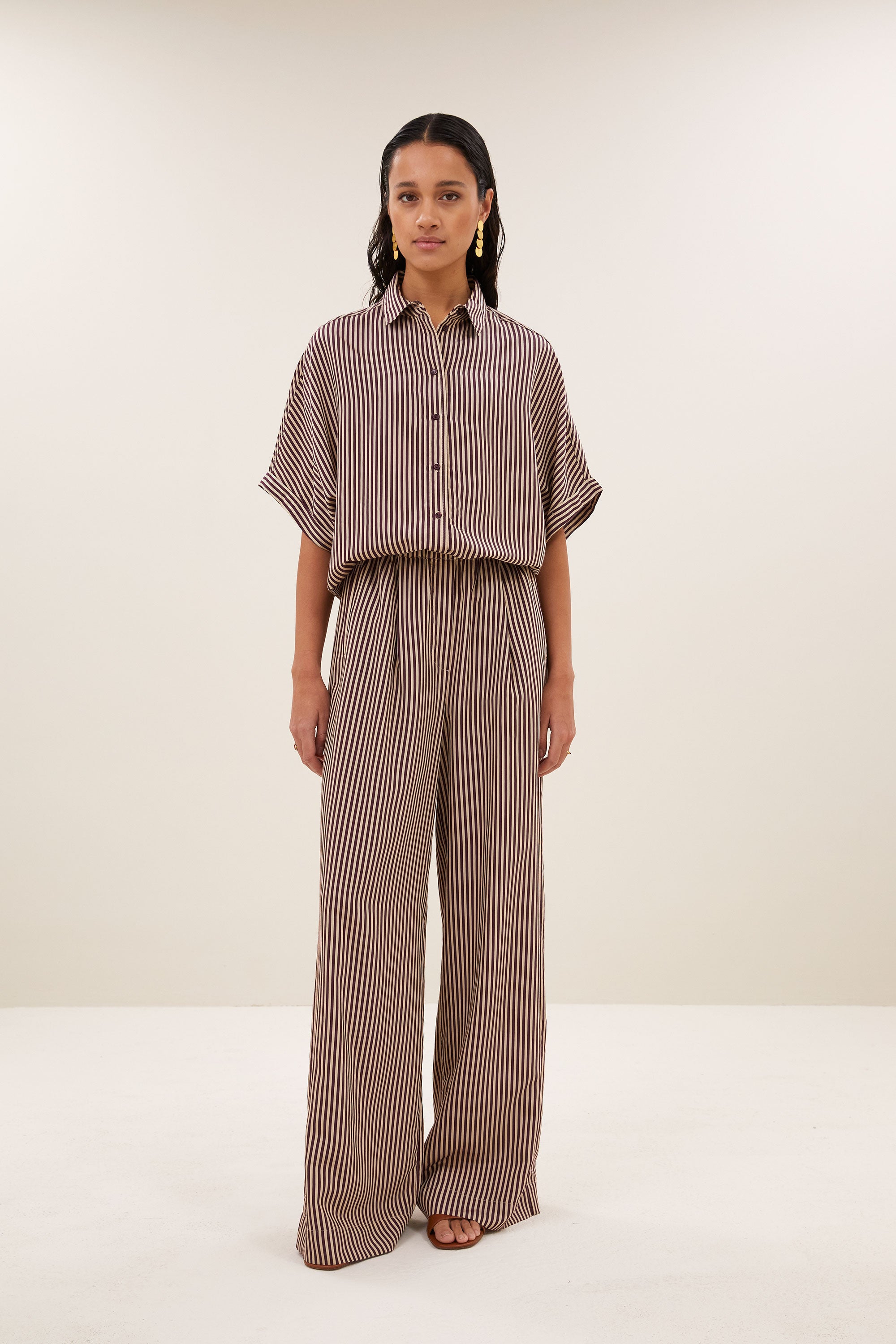 celin-stripe-pants-burgundy-stripe-losvallende pasvorm-plooien-draagbaar als set-by-bar-aanvullende-foto