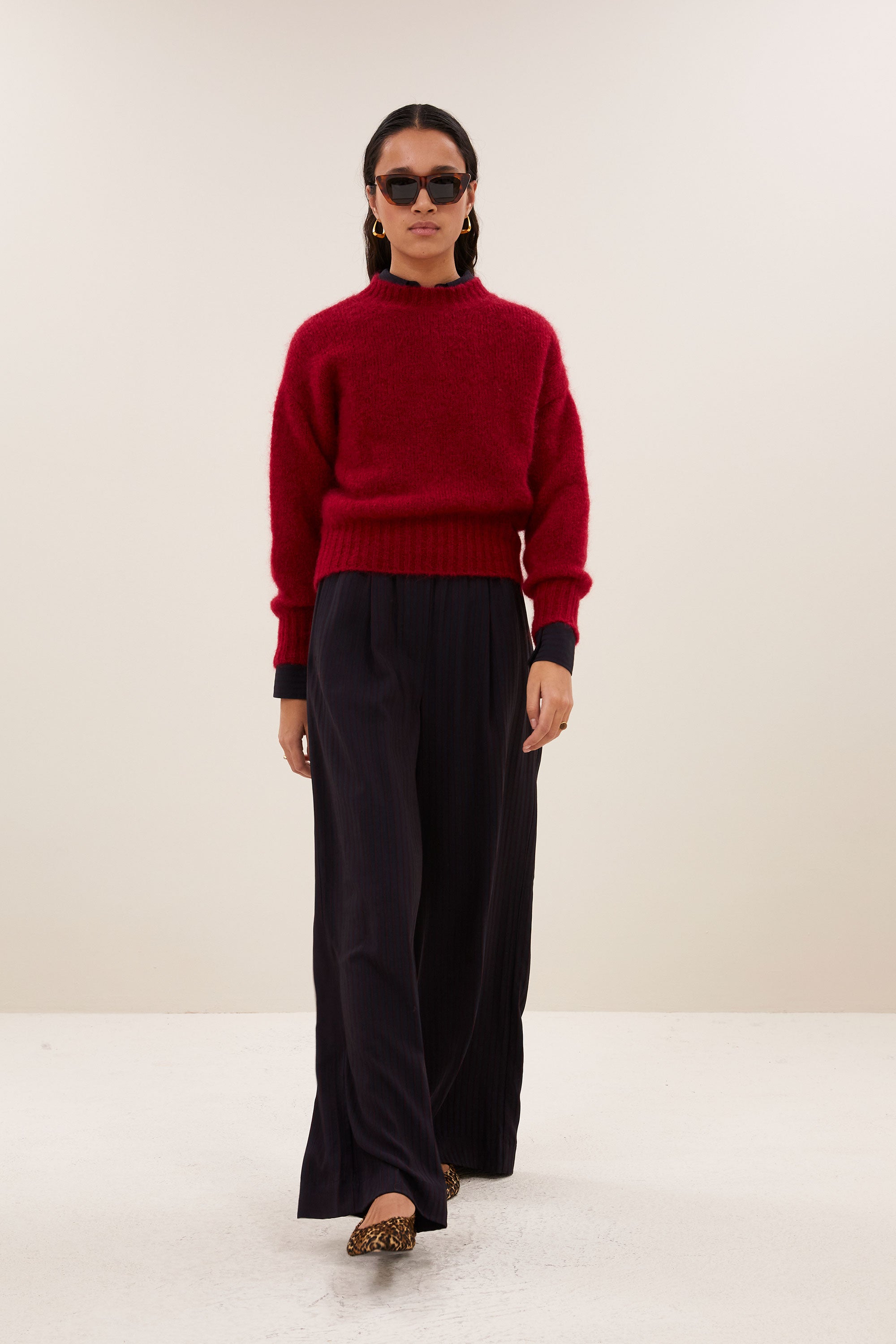 benji-wide-stripe-pants-wine-stripe-comfortabele draagervaring-all-time classic-plooien-by-bar-loop-shot