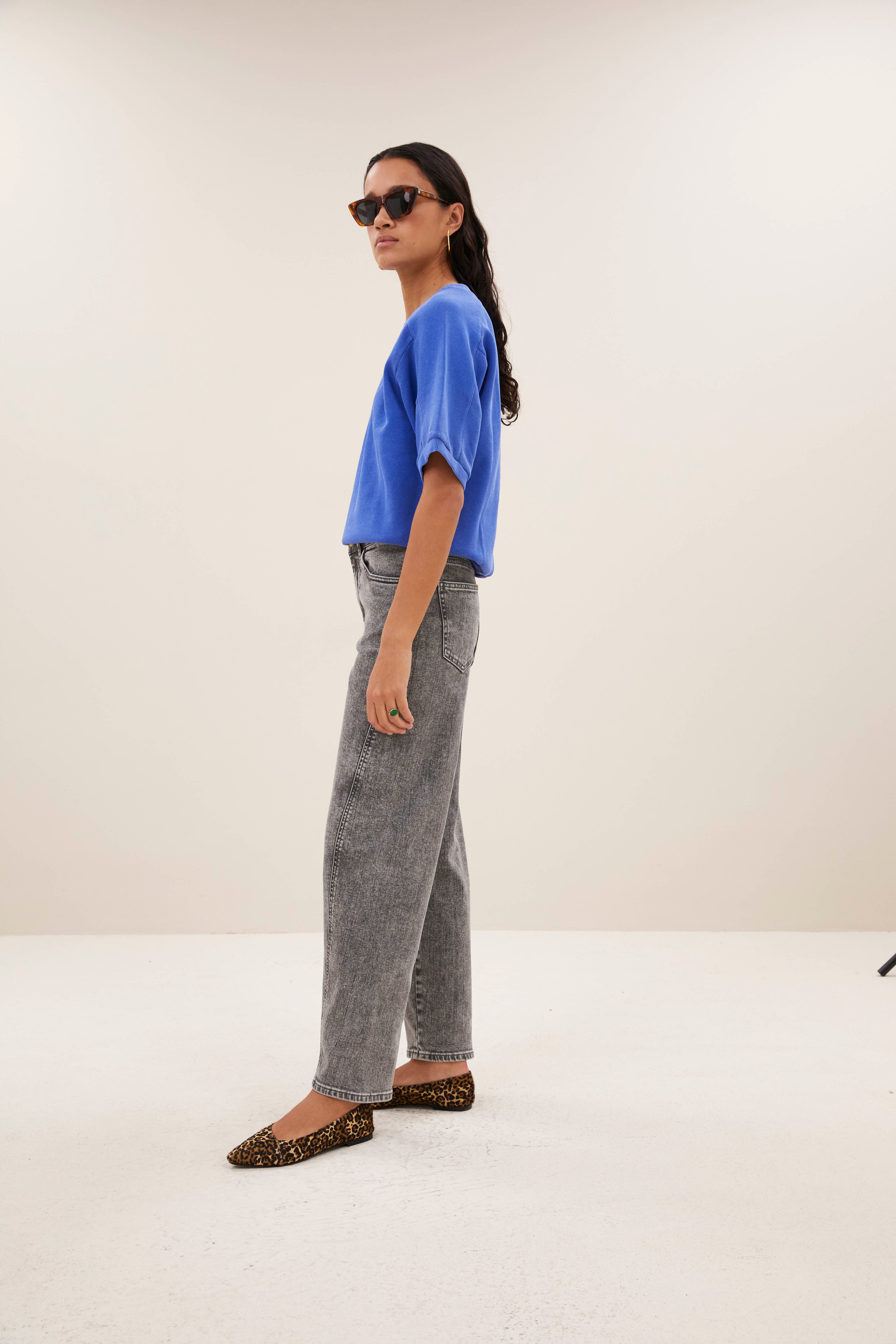jeans-begum grey jeans grey denim-by-bar-zijaanzicht