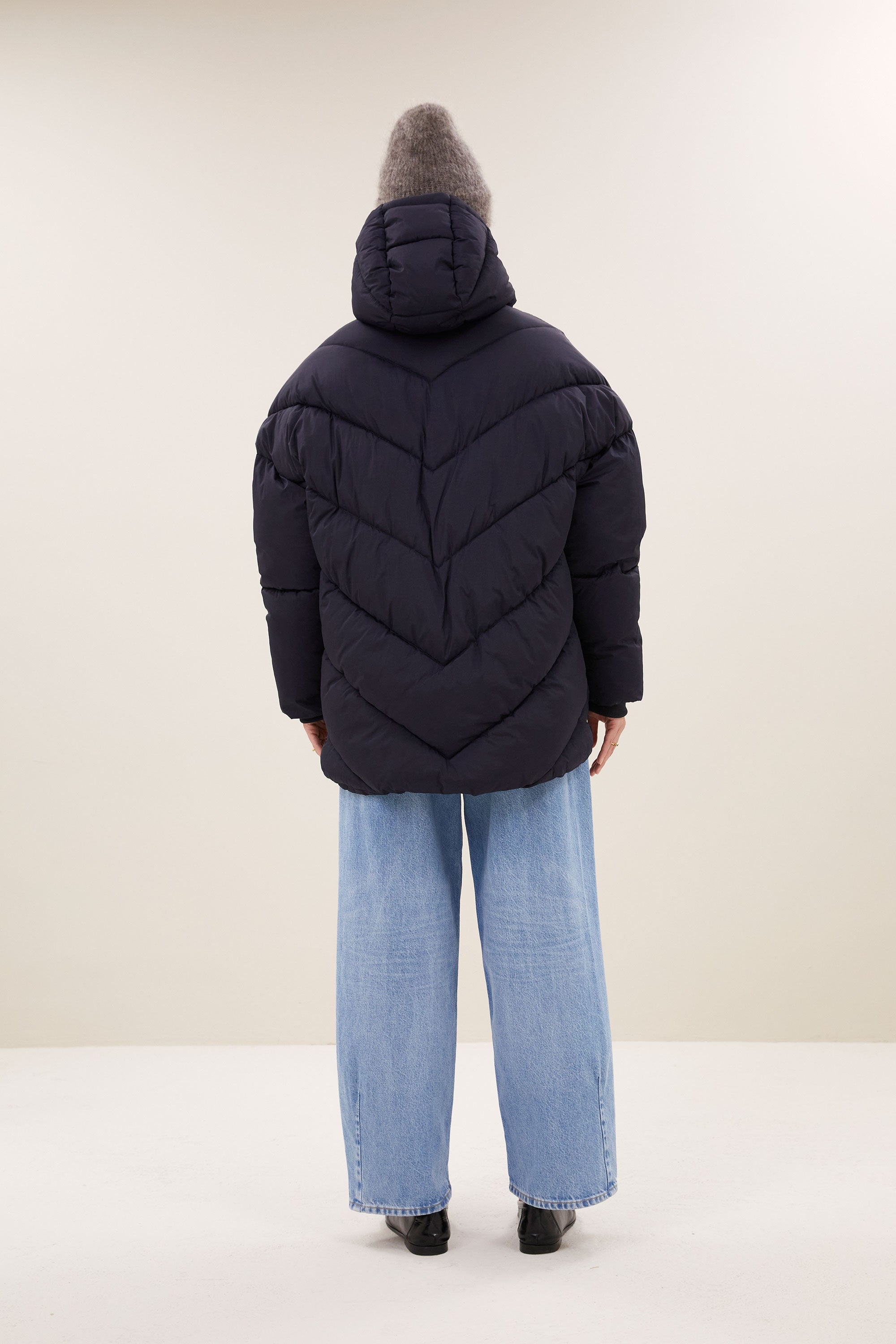 franky-jacket-midnight-all-time classic-gemaakt door weefspecialist-rits- en knoopsluiting-by-bar-zijaanzicht
