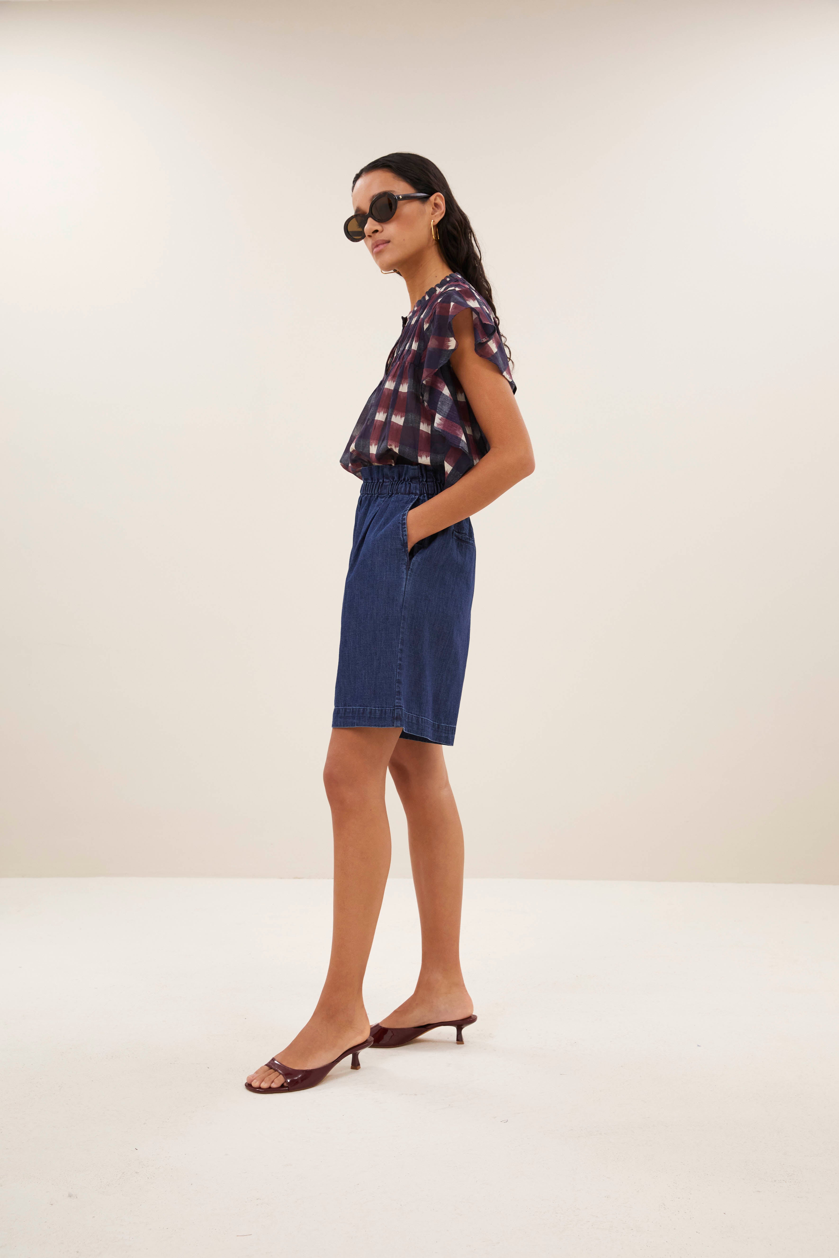 shorts-mack denim shorts dark denim-by-bar-zijaanzicht