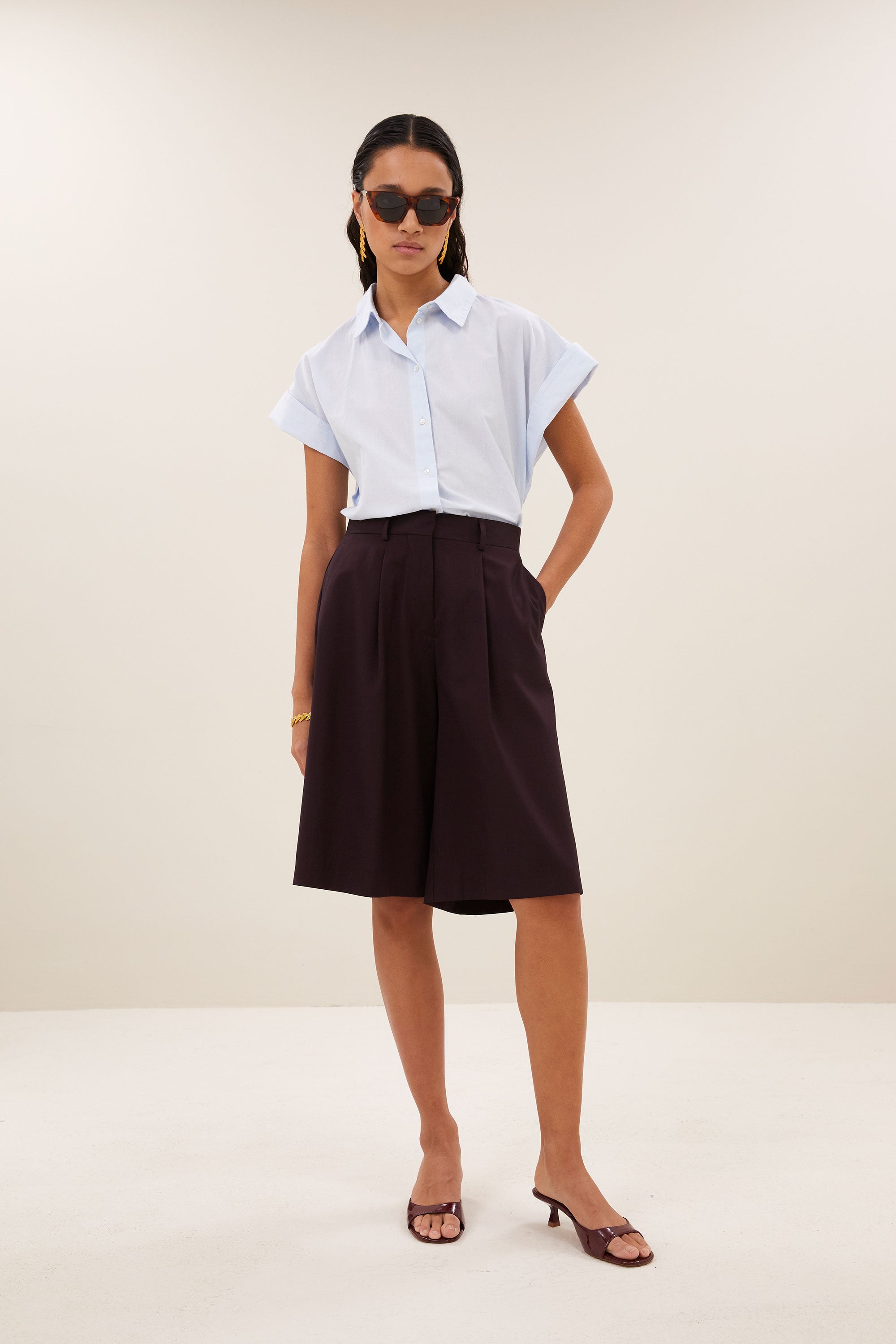 finn bermuda shorts | dark wine