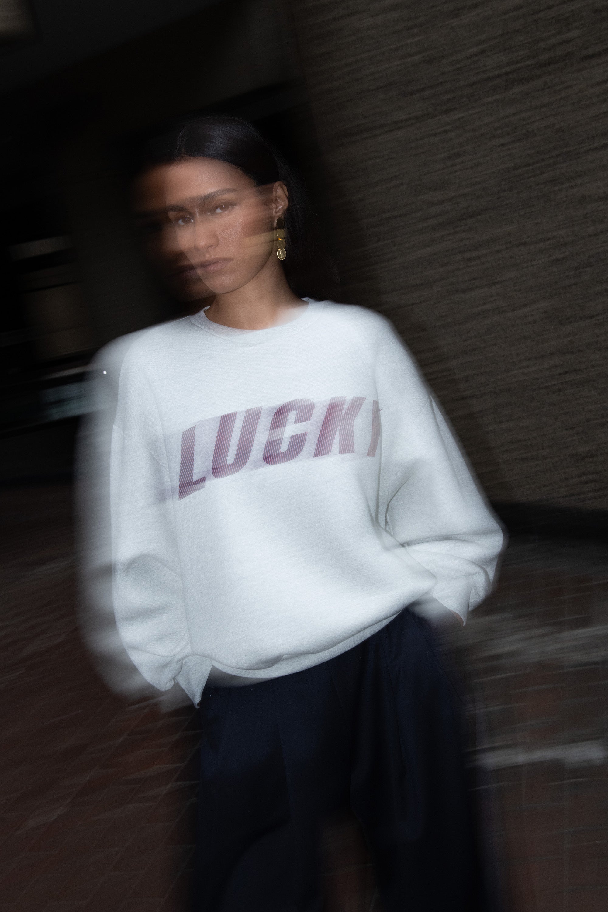 lili-speed-sweater-light-grey-melee-all-time classic-casual fit-normale pasvorm-by-bar-sfeerbeeld
