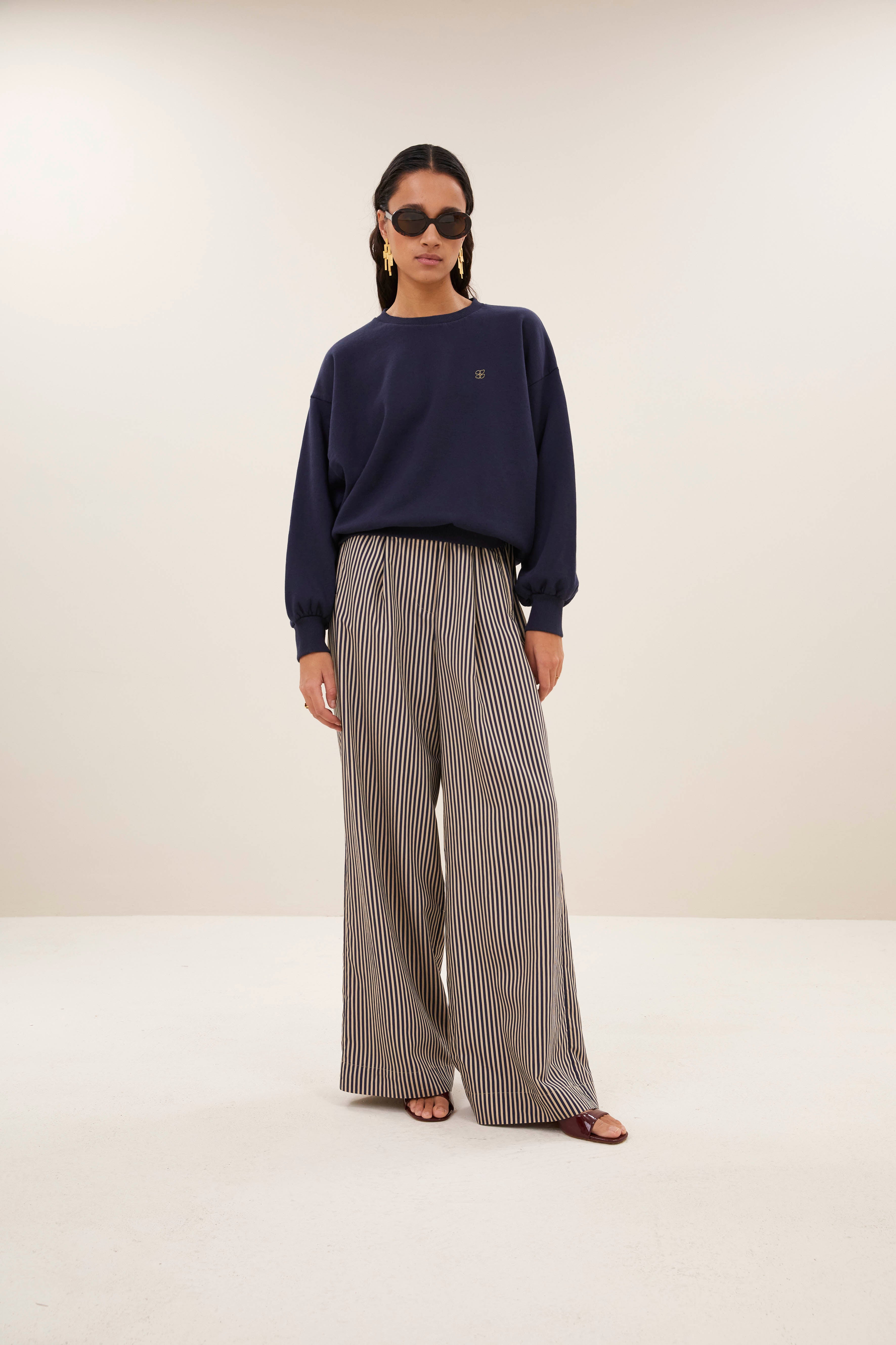 sweater-lili coast sweater uniform blue-by-bar-sfeerbeeld