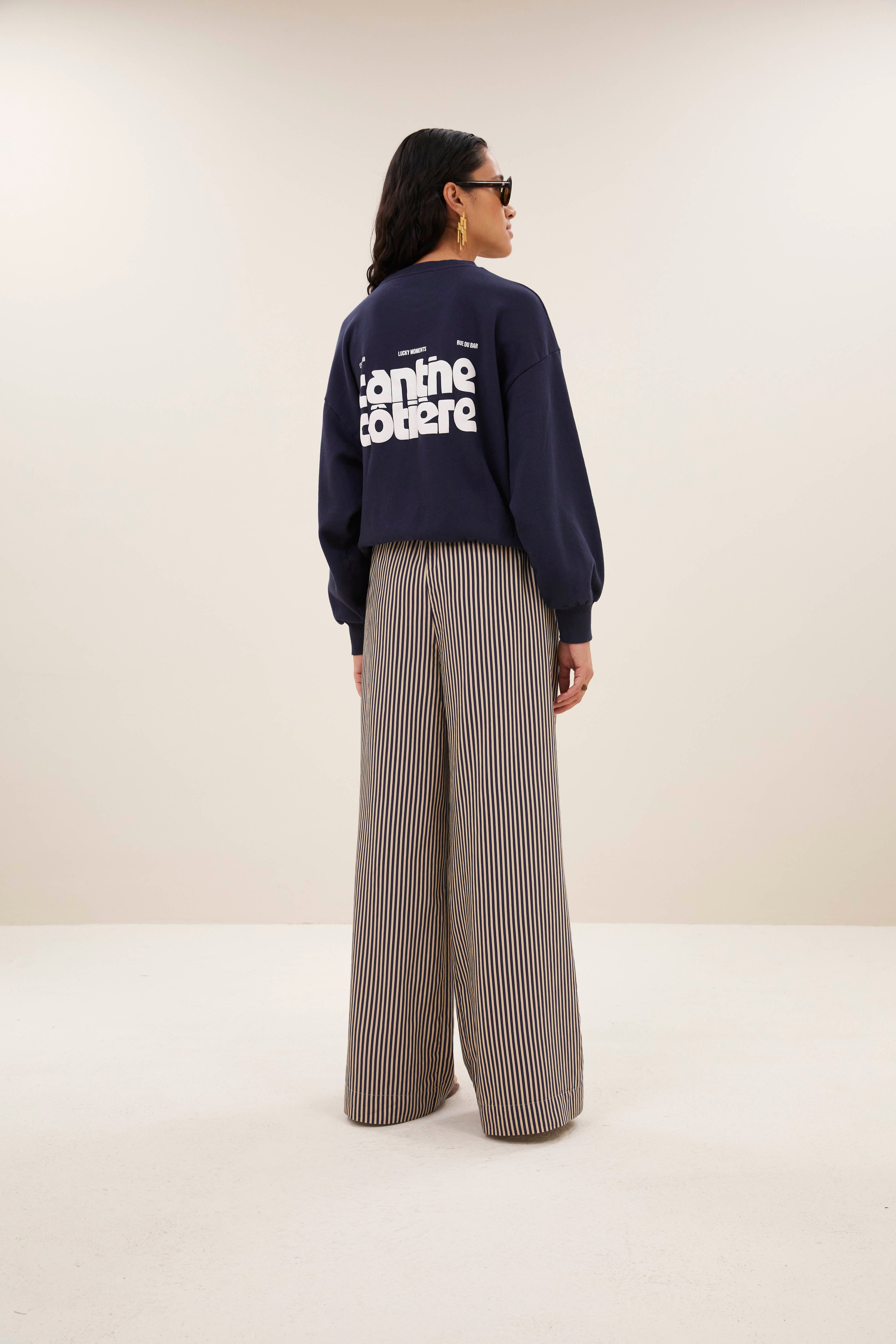 sweater-lili coast sweater uniform blue-by-bar-sfeerbeeld