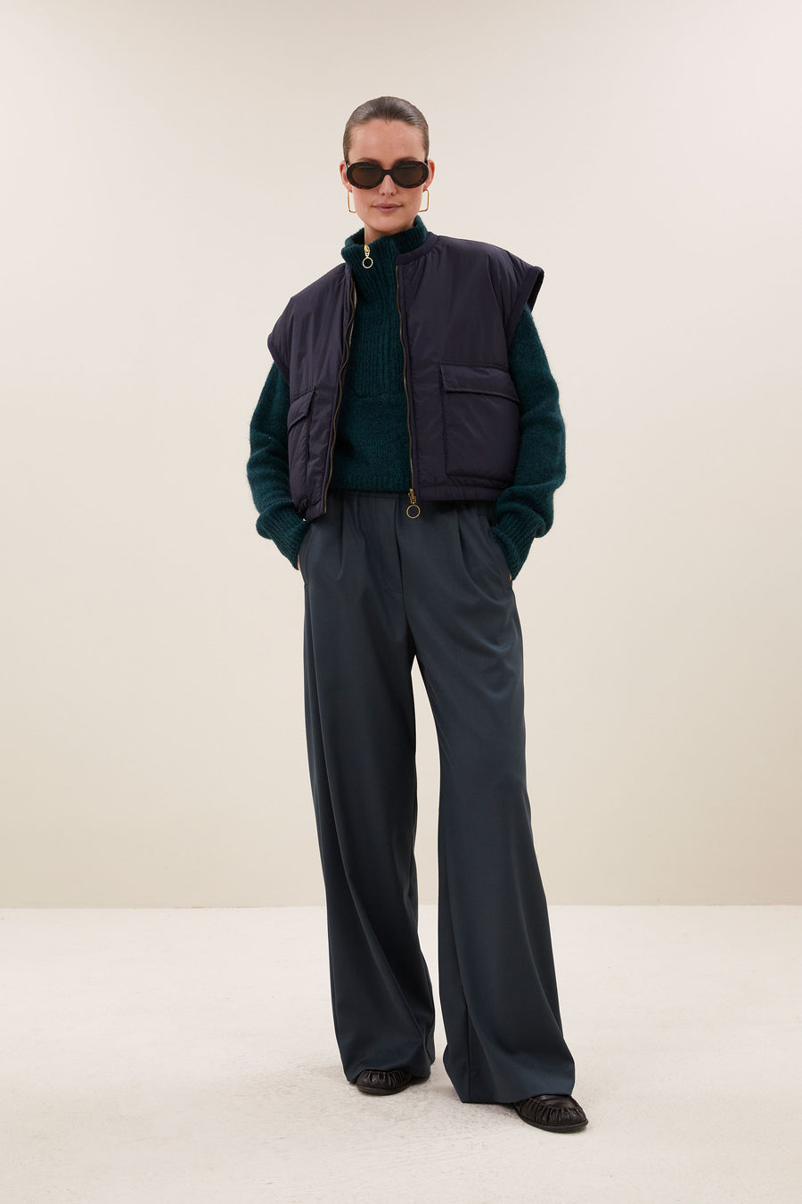 gio sleeveless jacket | midnight