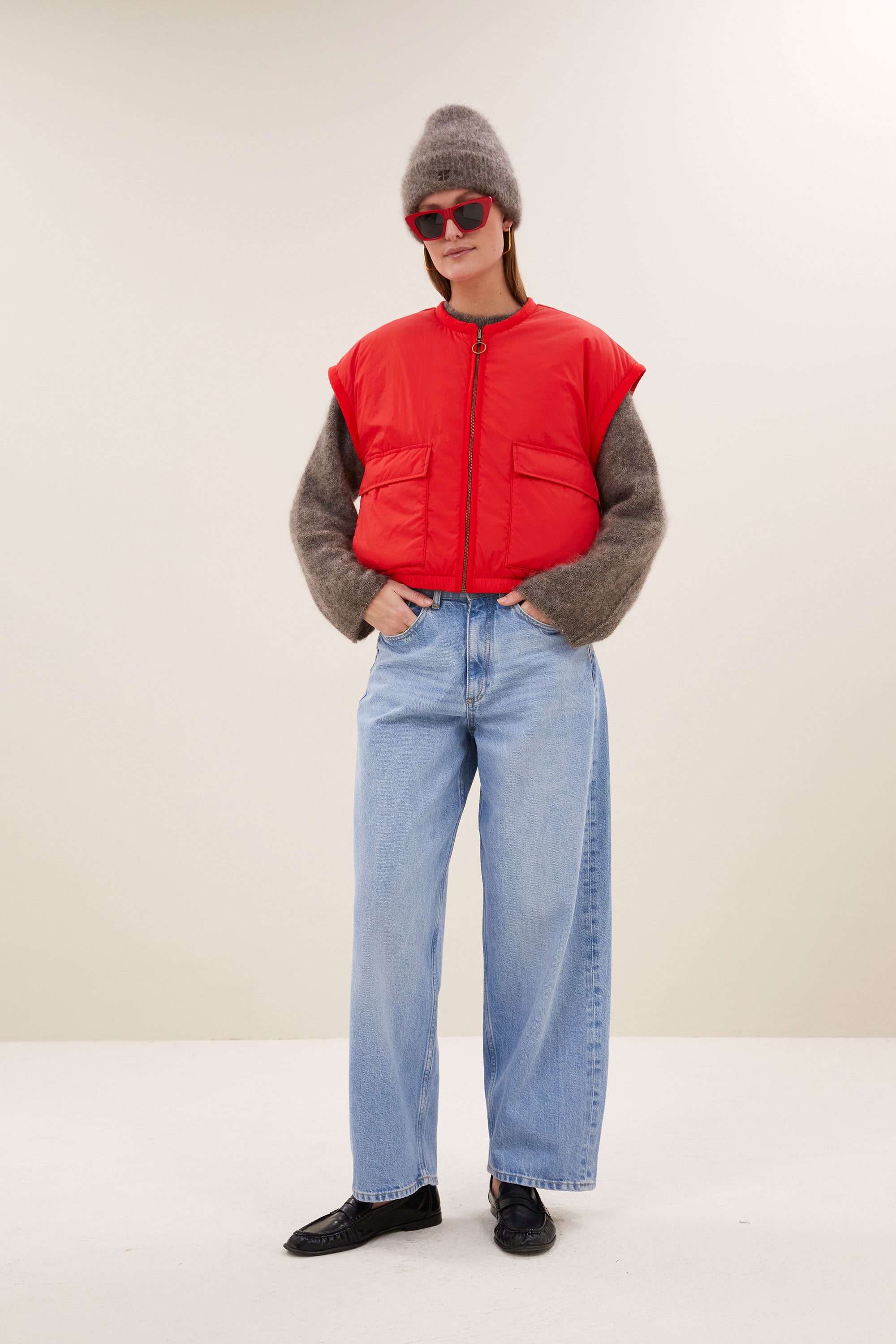 gio sleeveless jacket | poppy red