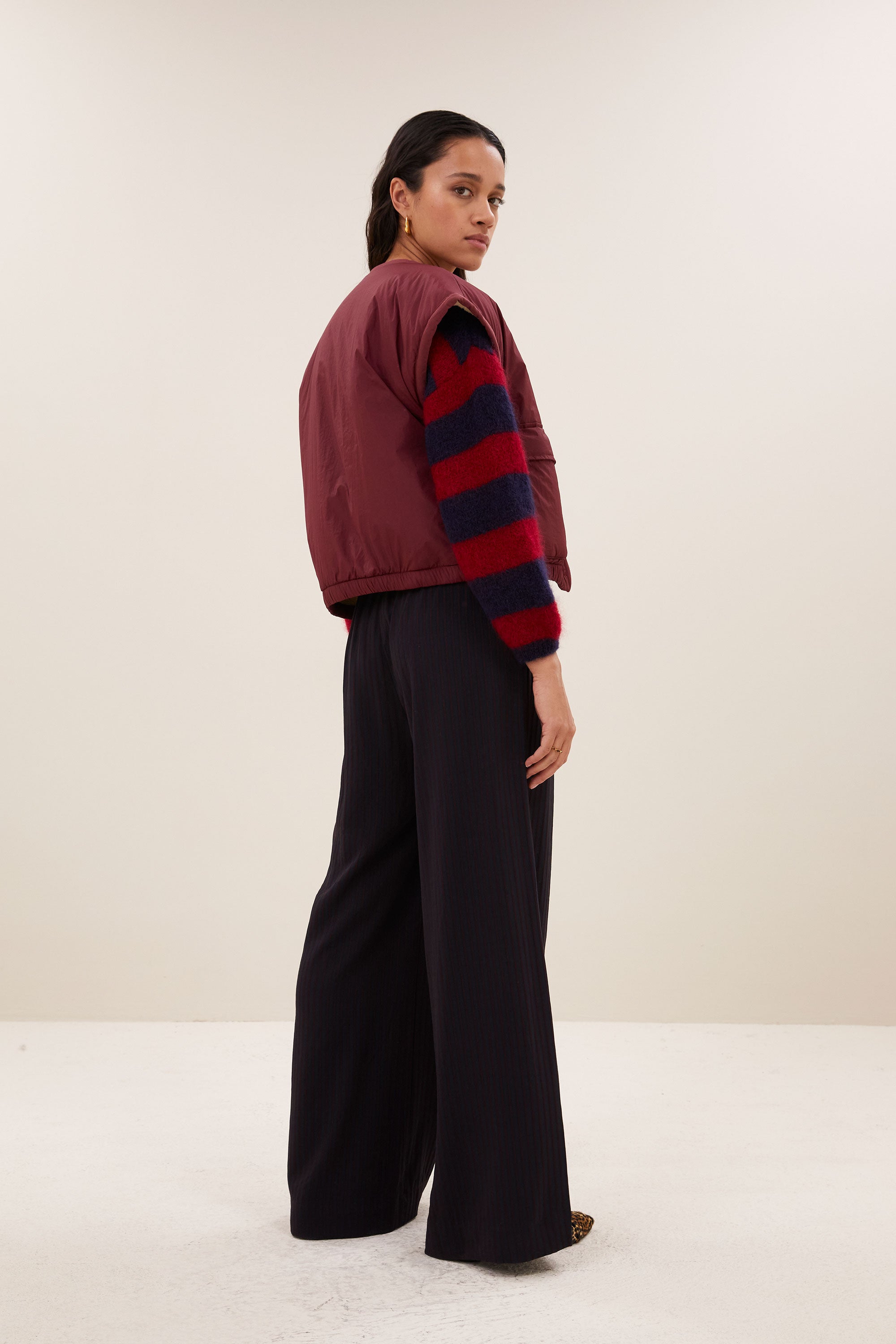 gio sleeveless jacket | wine