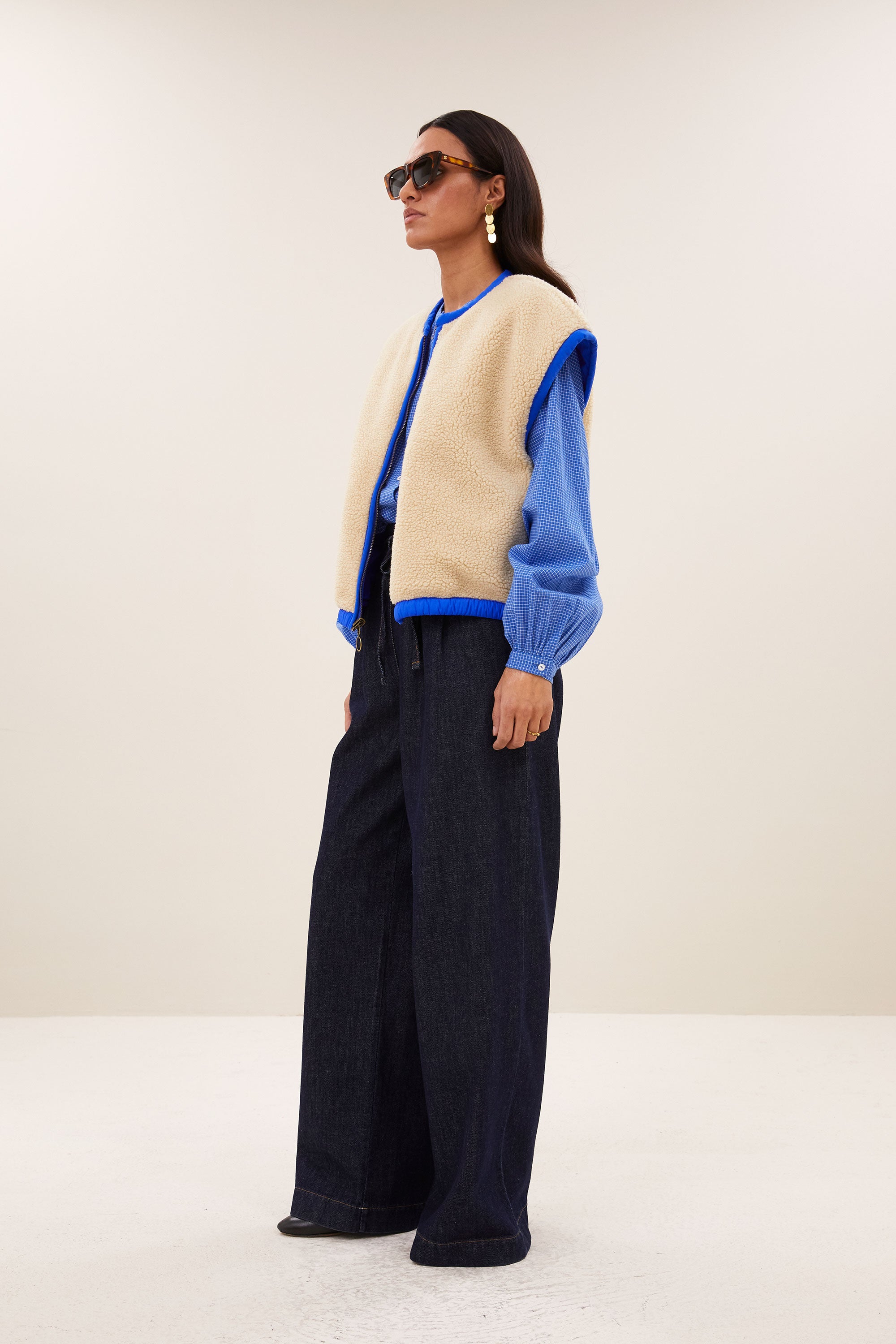 gio sleeveless jacket | kingsblue