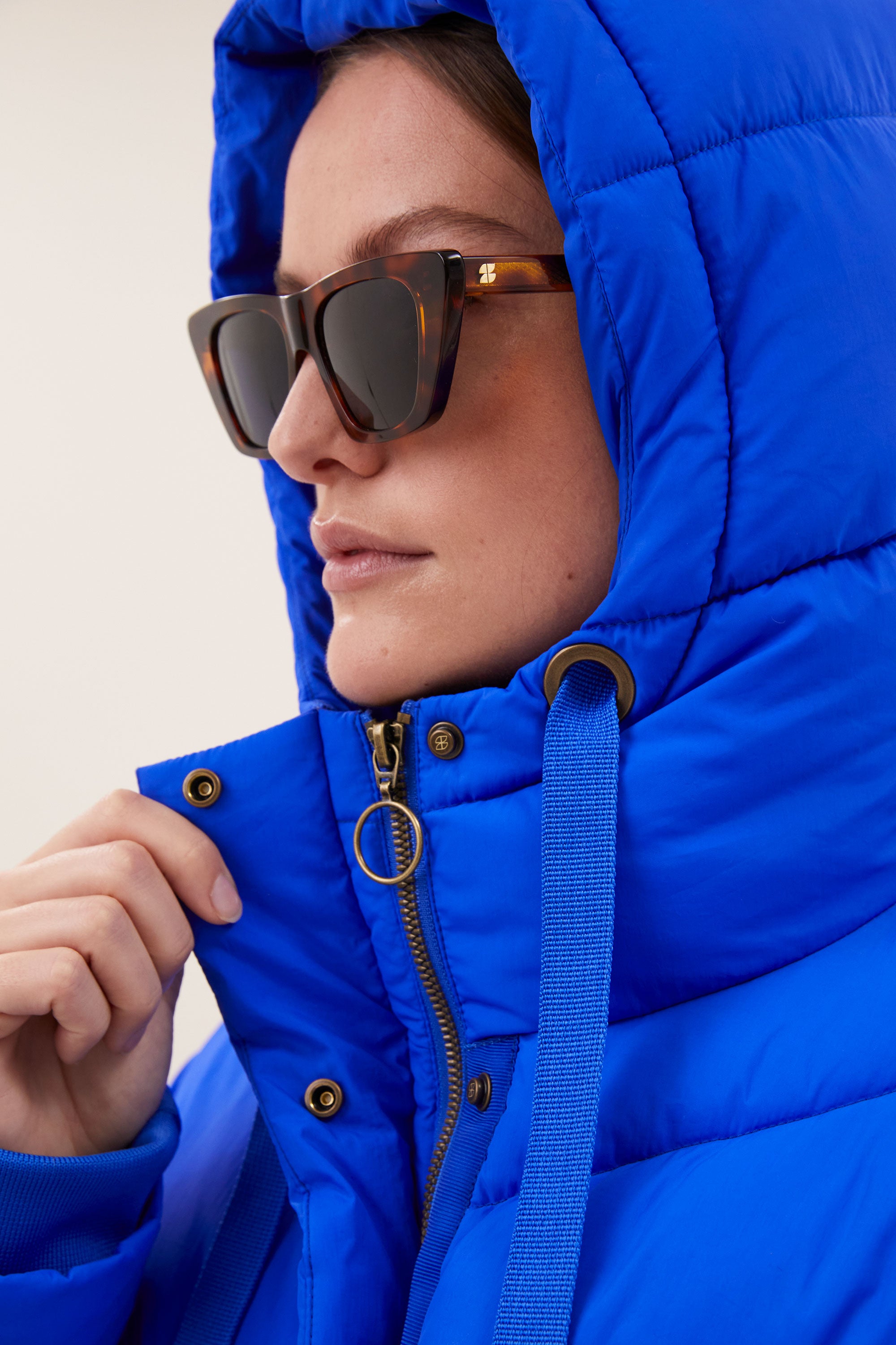 franky-jacket-kingsblue-all-time classic-gemaakt door weefspecialist-rits- en knoopsluiting-by-bar-detail