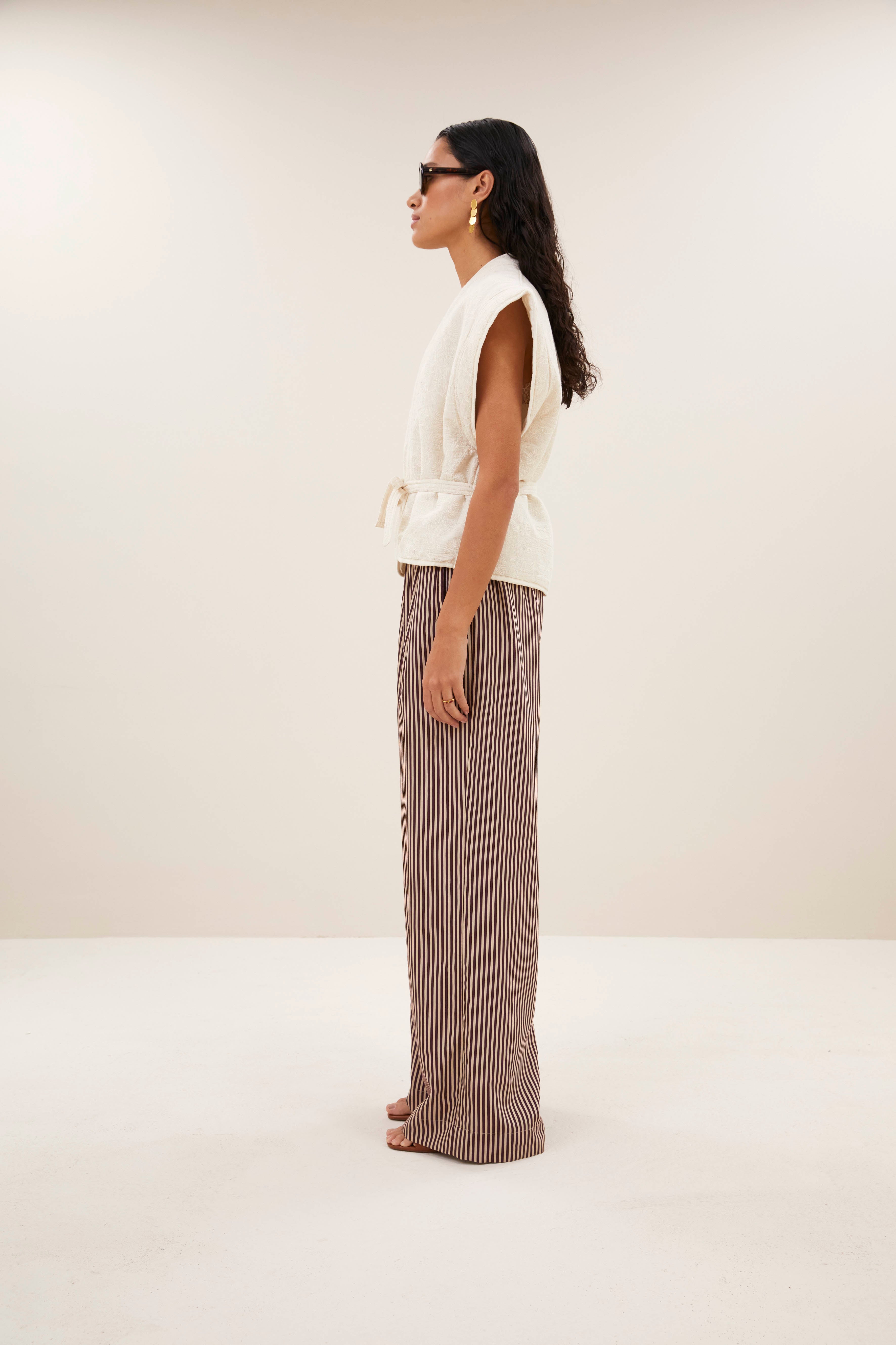 jacket-emilia jacket sand-by-bar-sfeerbeeld