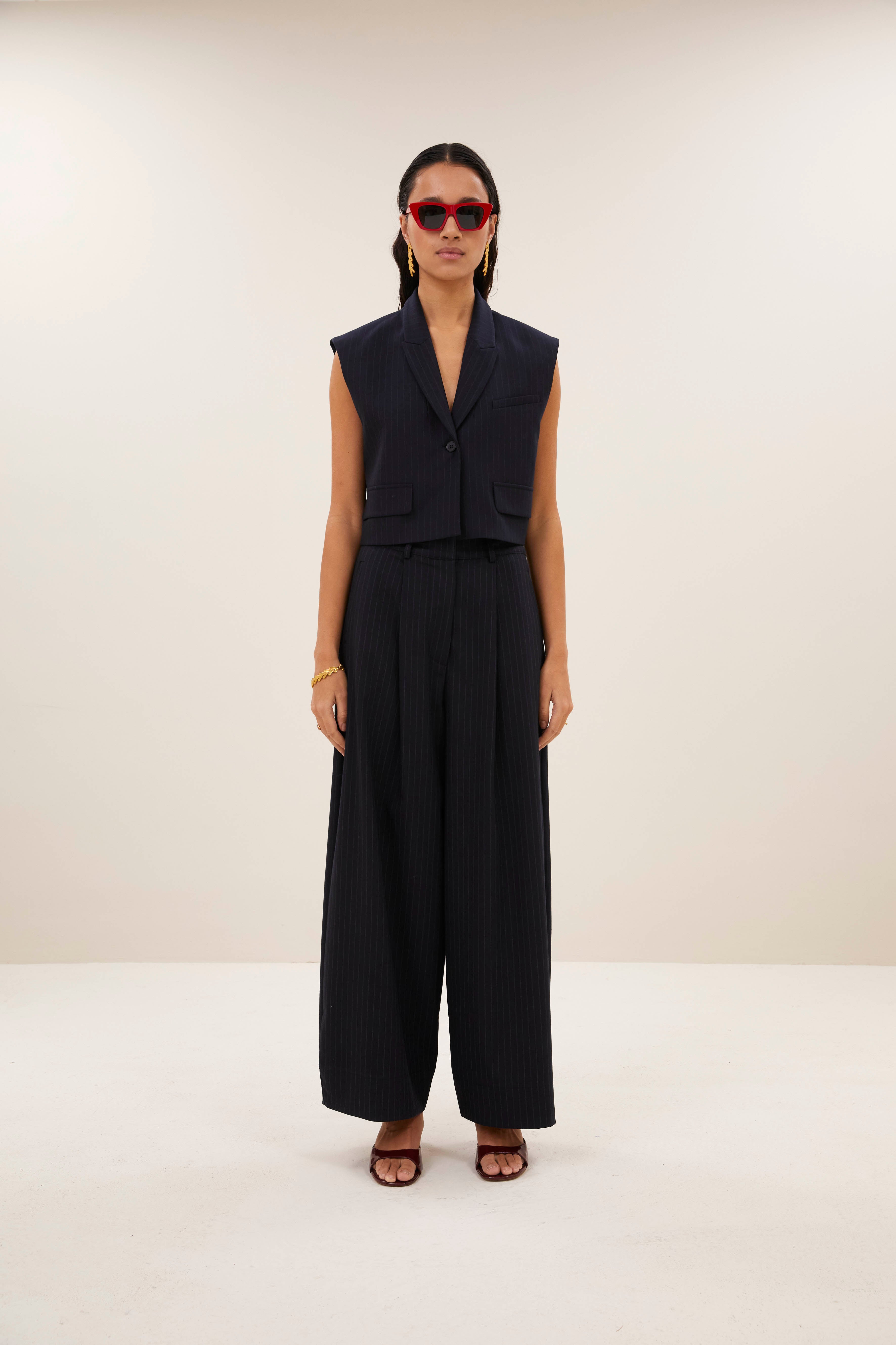 gilet-bobi pinstripe gilet midnight-by-bar-achteraanzicht