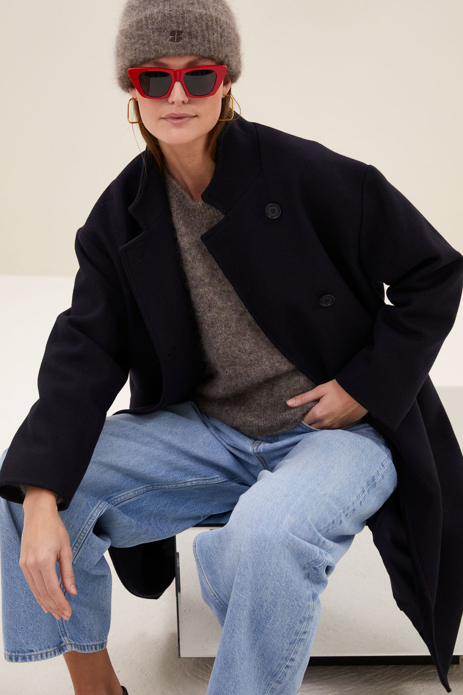 macy-wool-coat-midnight-all-time classic-knoopsluiting-opstaande kraag-by-bar-detail