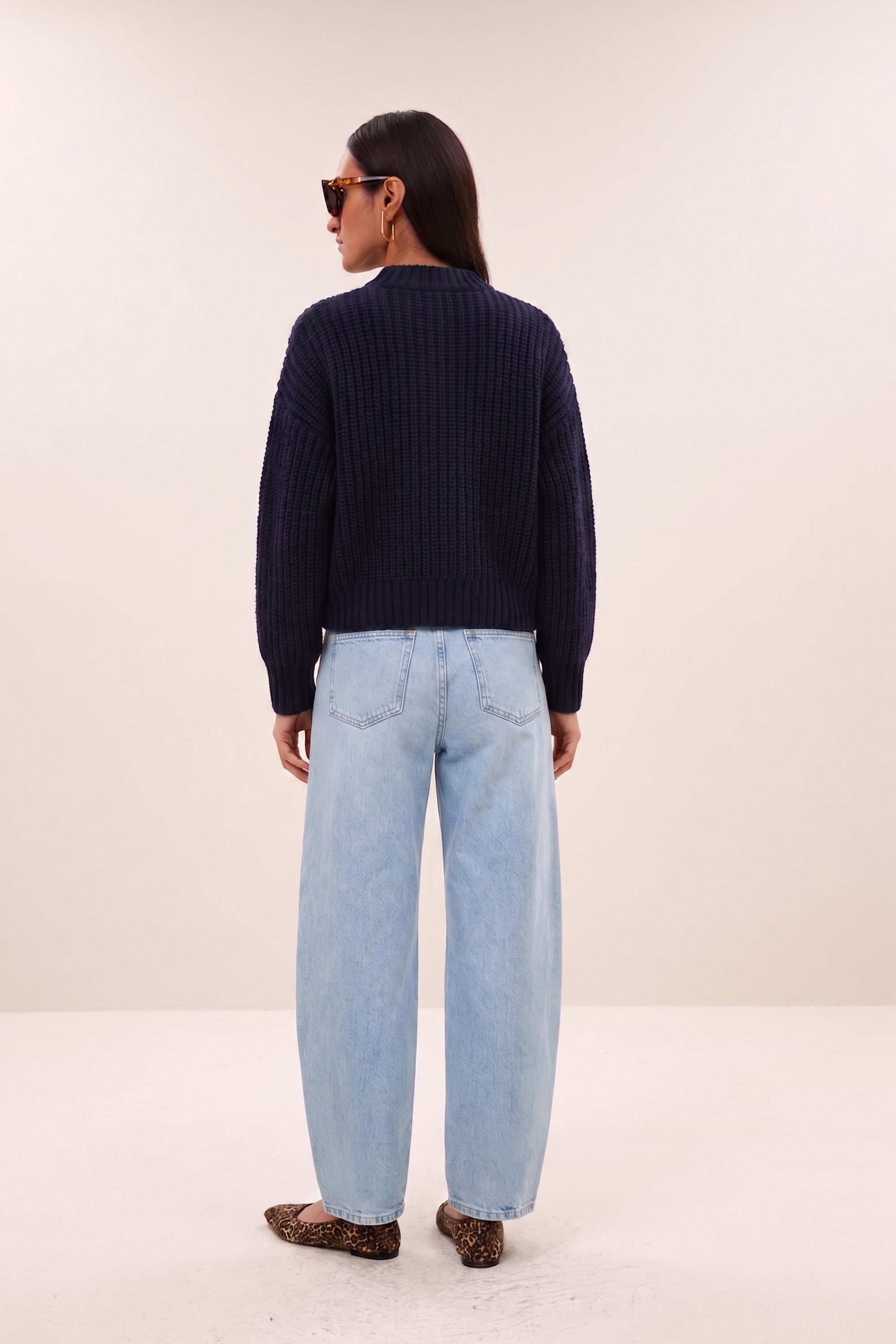 begum-jeans-light-denim-normale taille-casual fit-normale pasvorm-by-bar-achteraanzicht