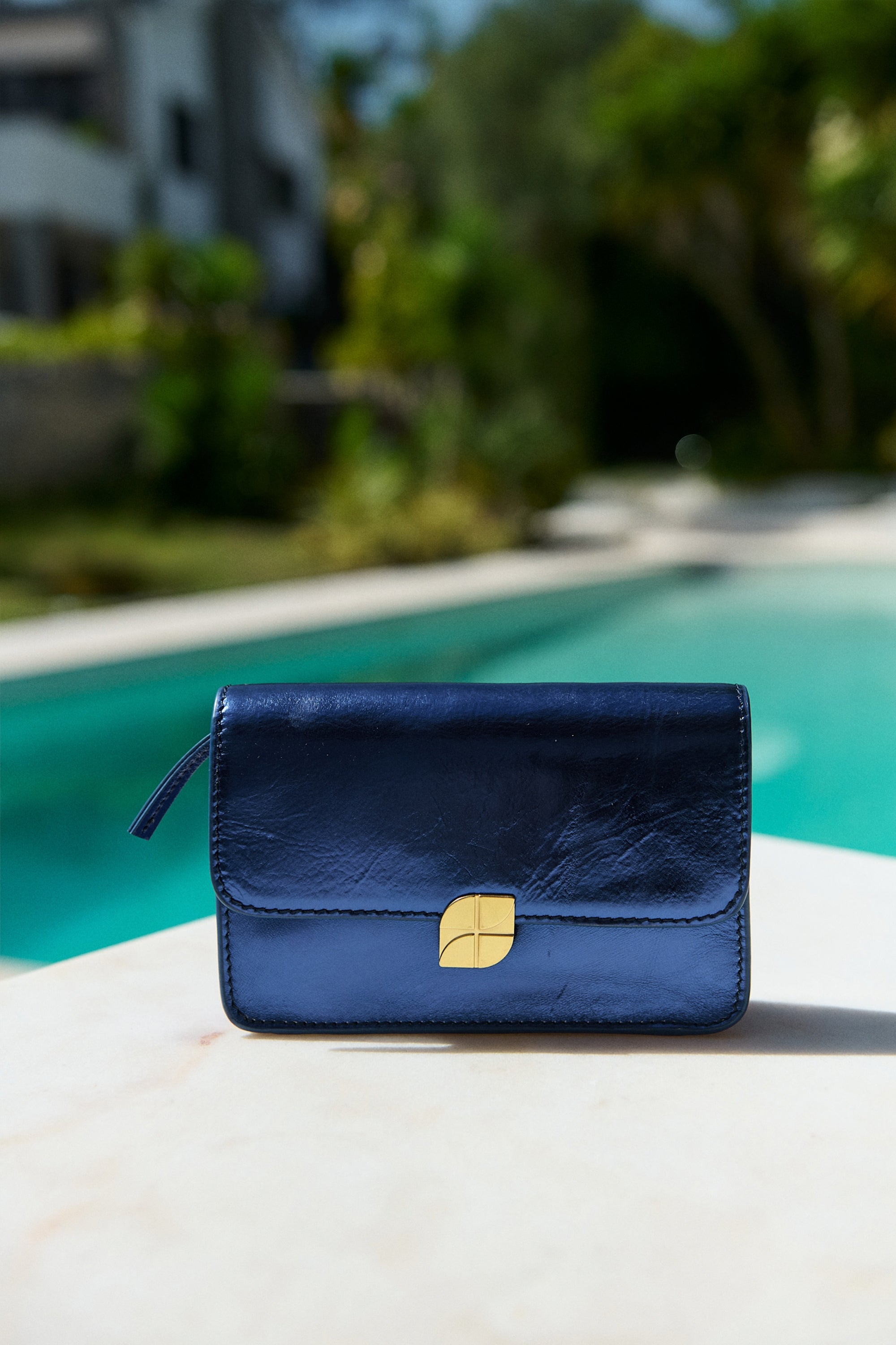 loua gloss bag | gem blue