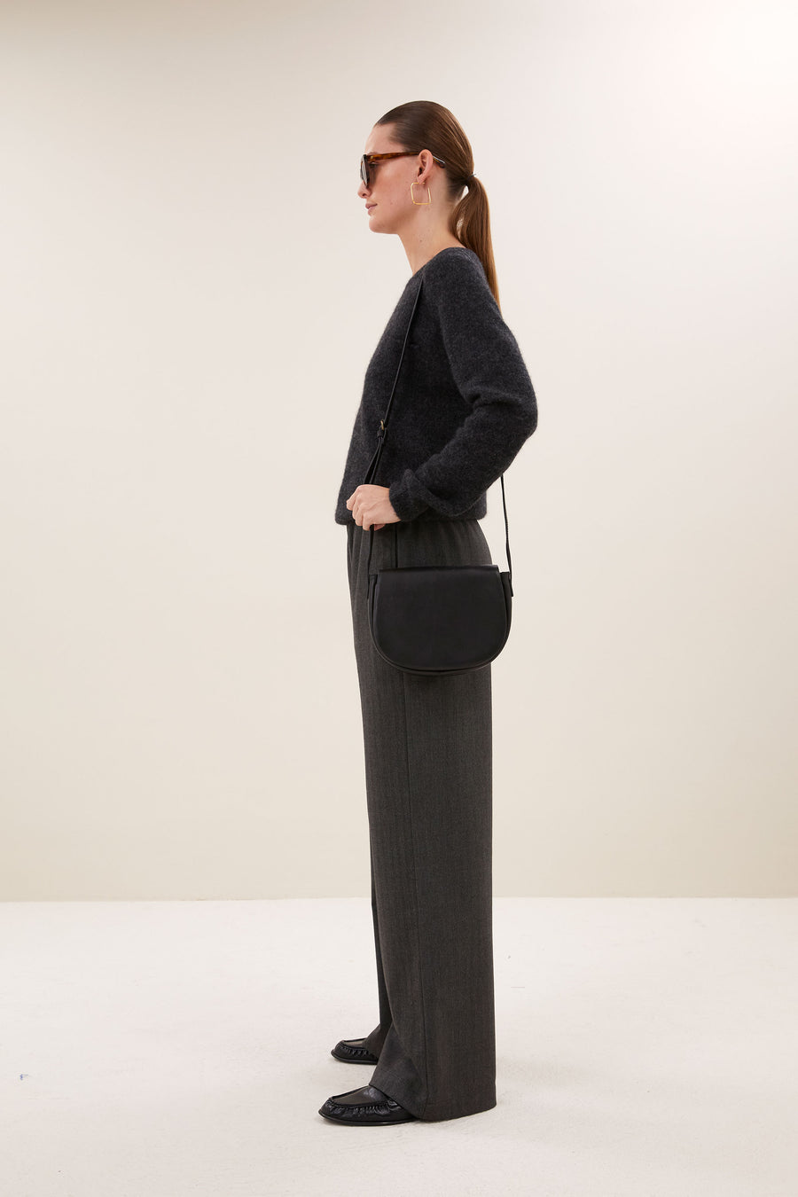 paris-bag-black-soepel leer-all-time classic-gemaakt door een familiebedrijf-by-bar-sfeerbeeld