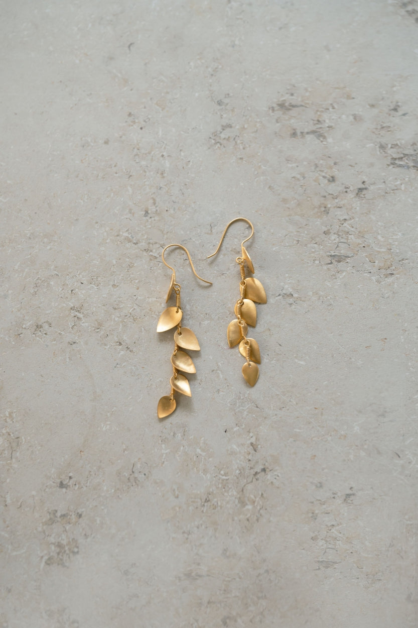 pd-leaves-string-gold-gold plated-gemaakt door een familiebedrijf-by-bar-aanvullende-foto