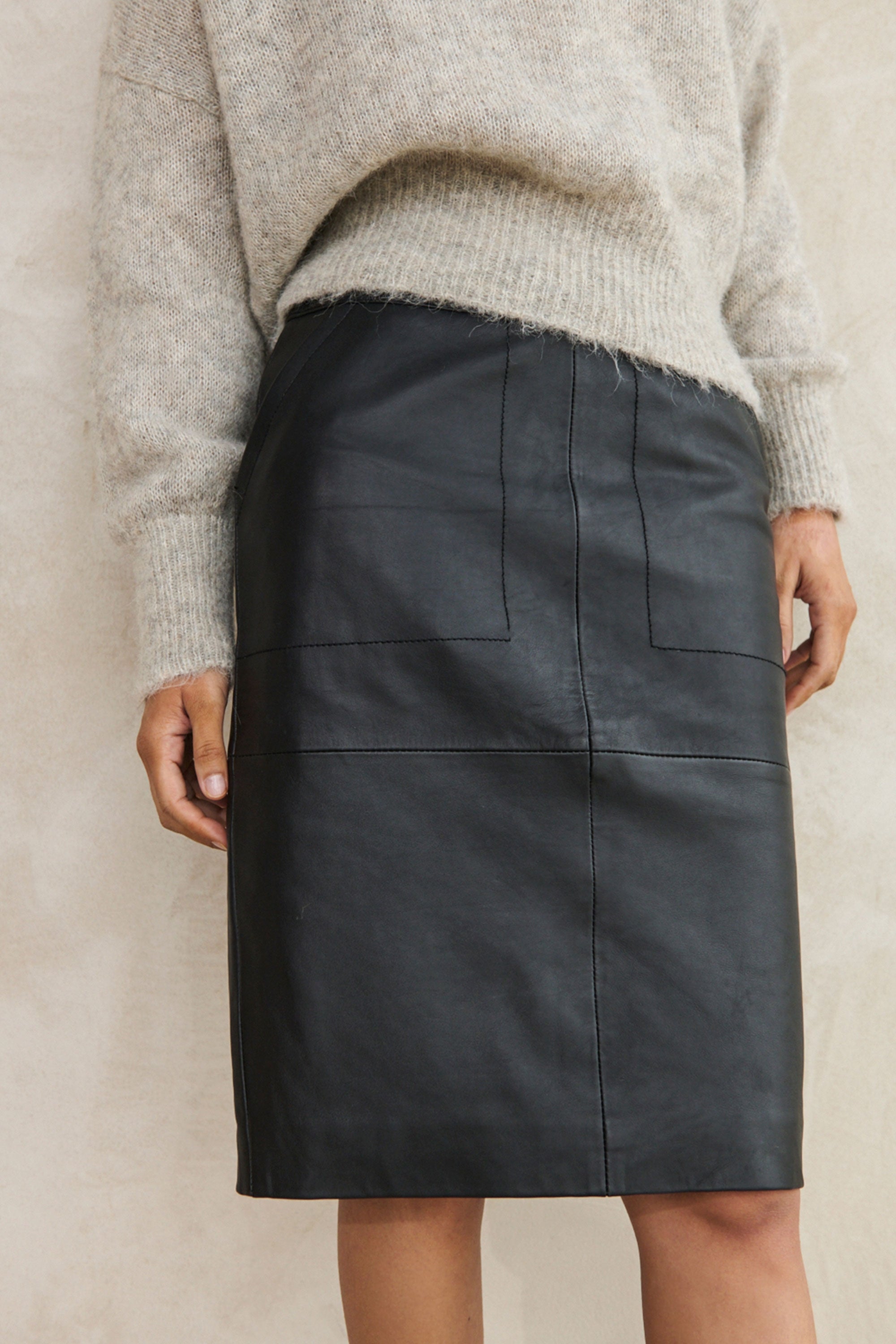 basic leather skirt | black