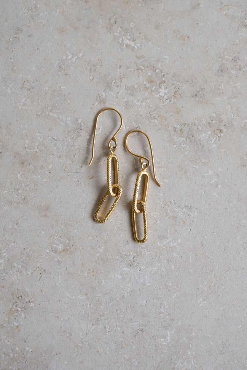 chain-earring-gold-gold plated-all-time classic-all-time classic-by-bar-vooraanzicht
