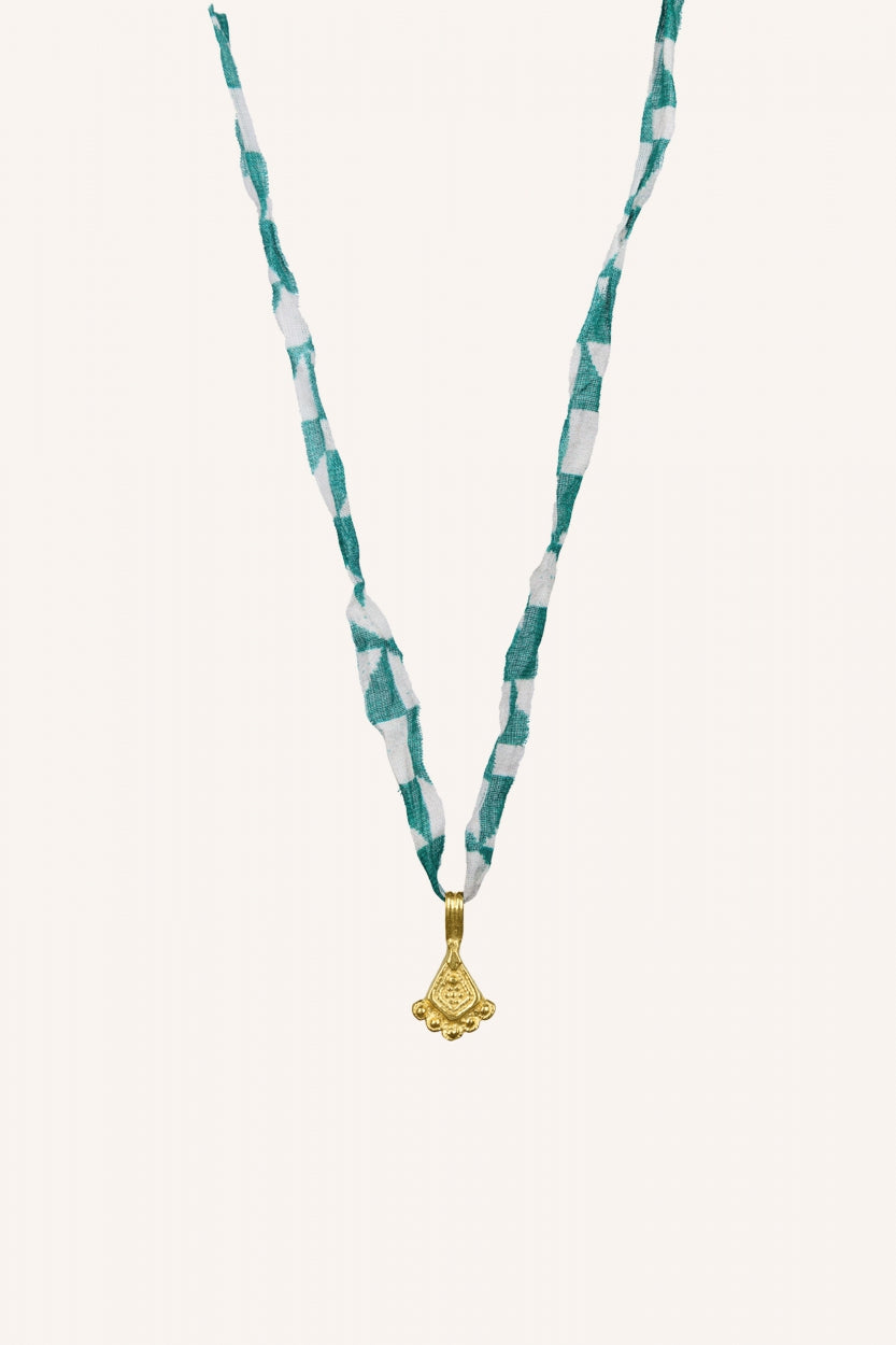 delhi necklace | graphic green