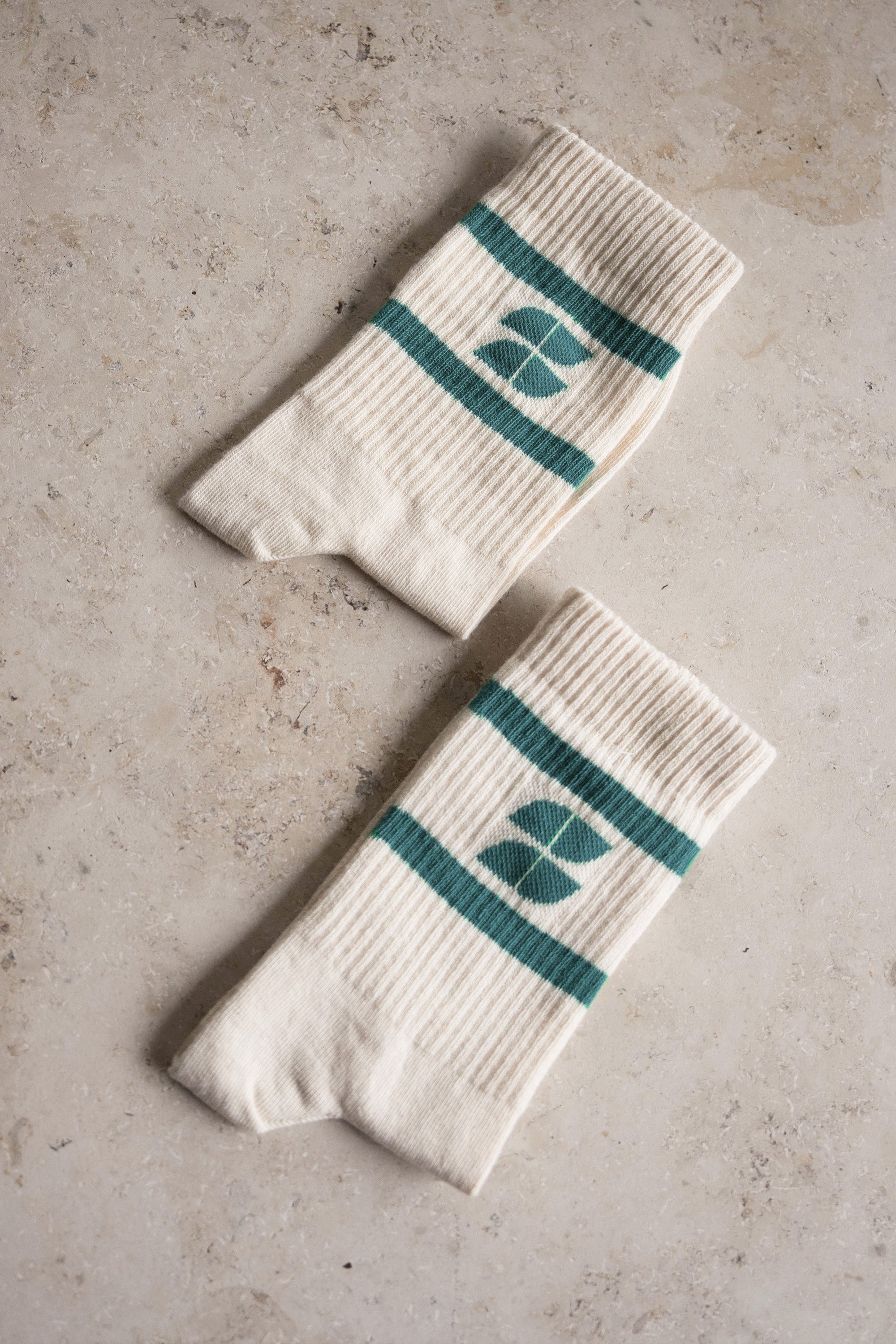 logo uni socks | ocean