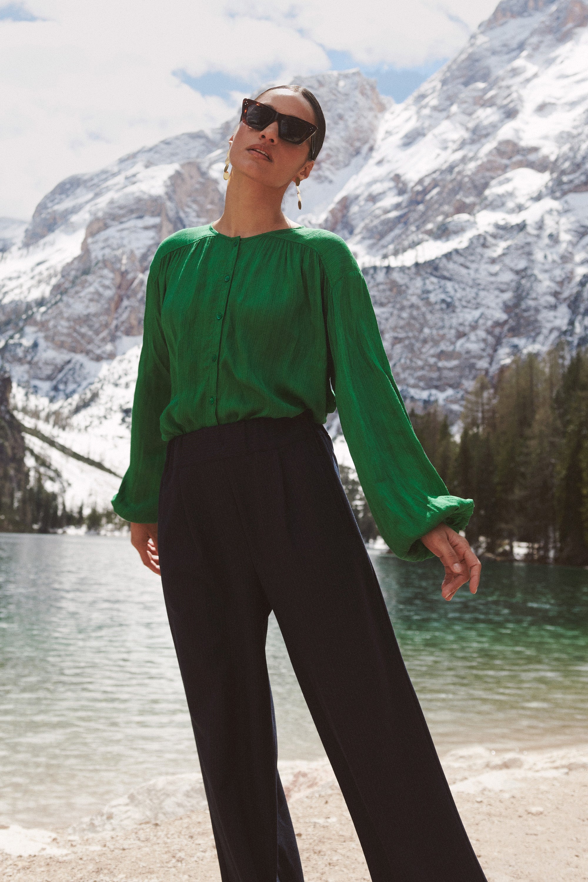 saar blouse | bright green