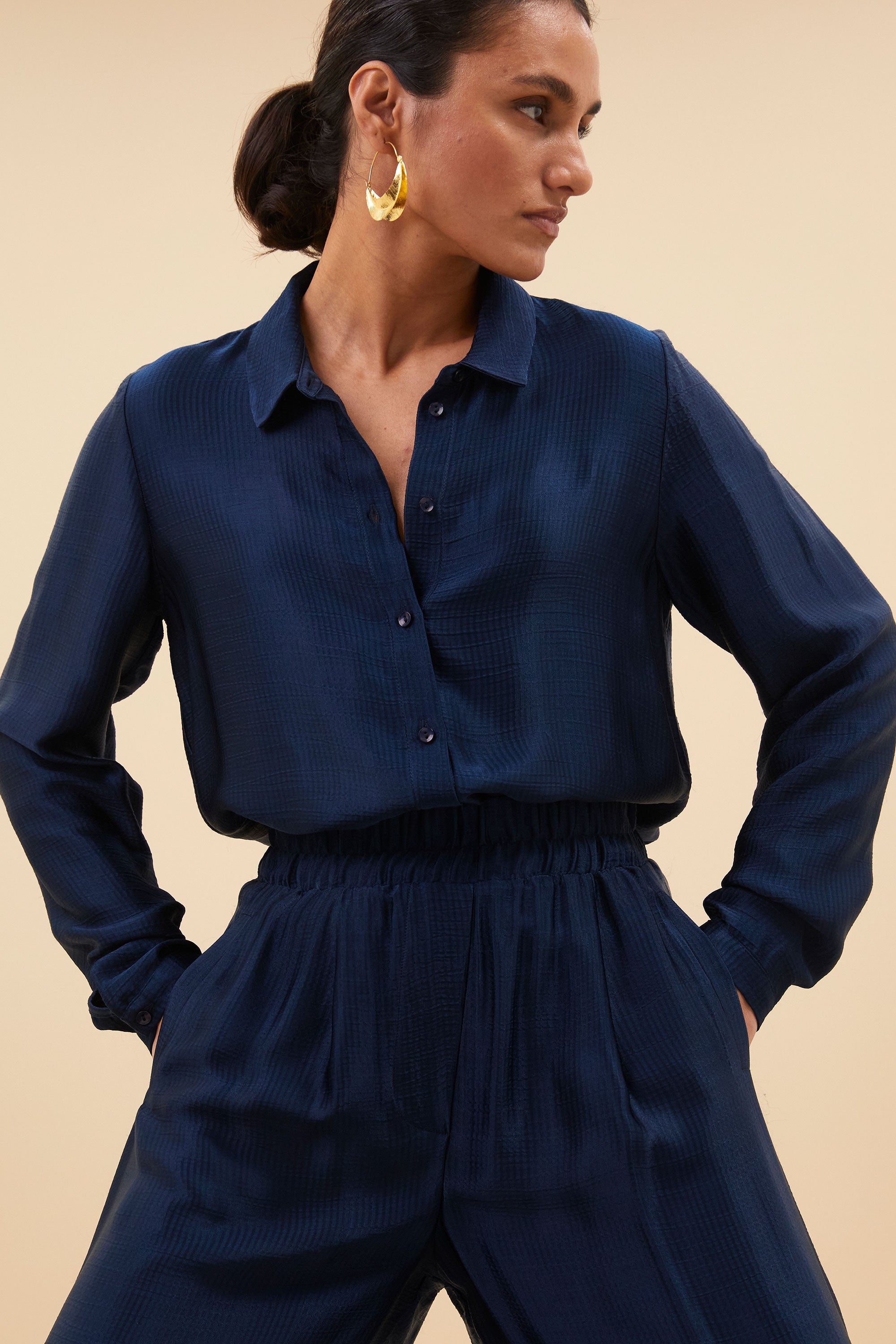 donna gloss stripe blouse | blue nights